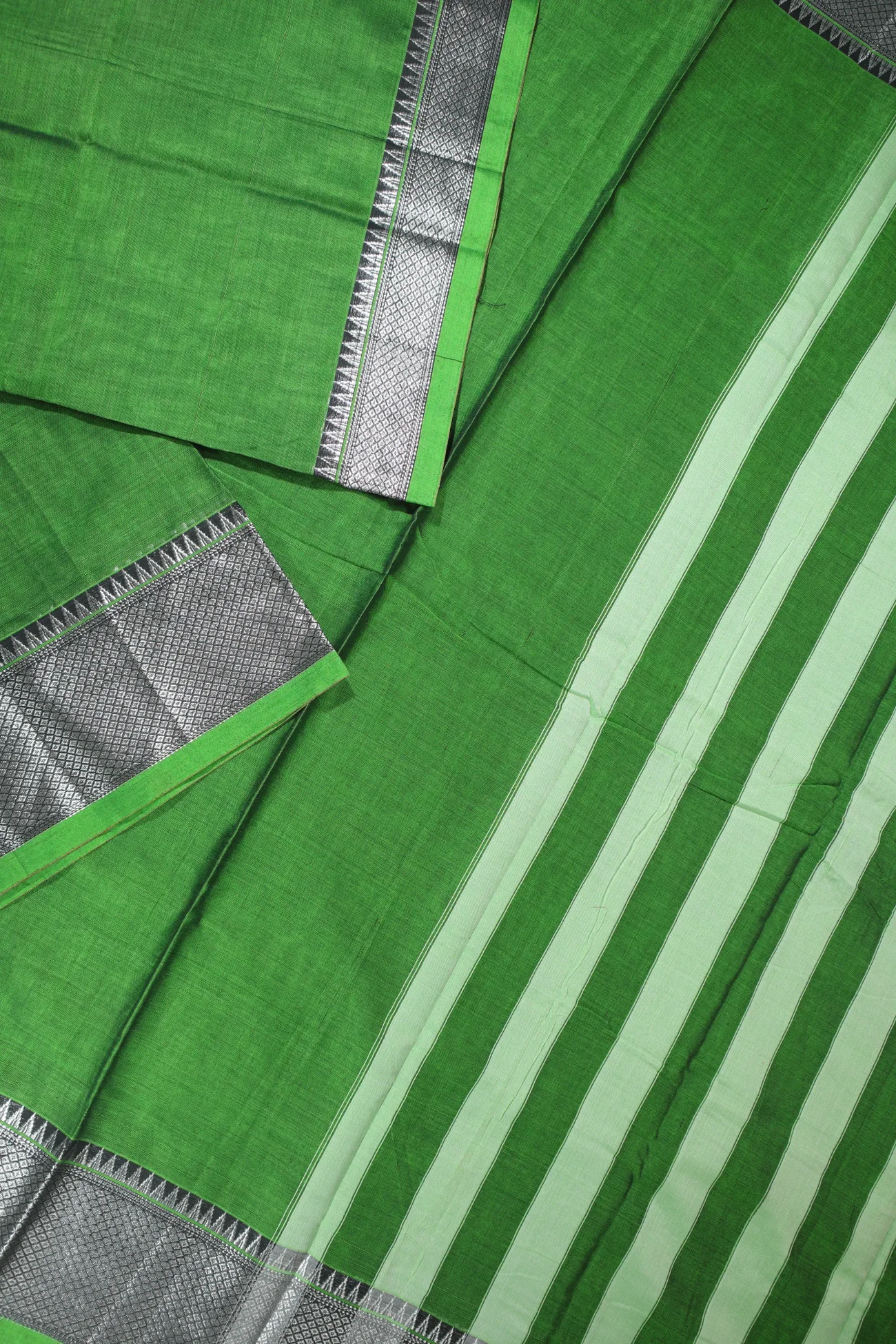 green-mayil-kan-narayanpet-saree-pk002672-b