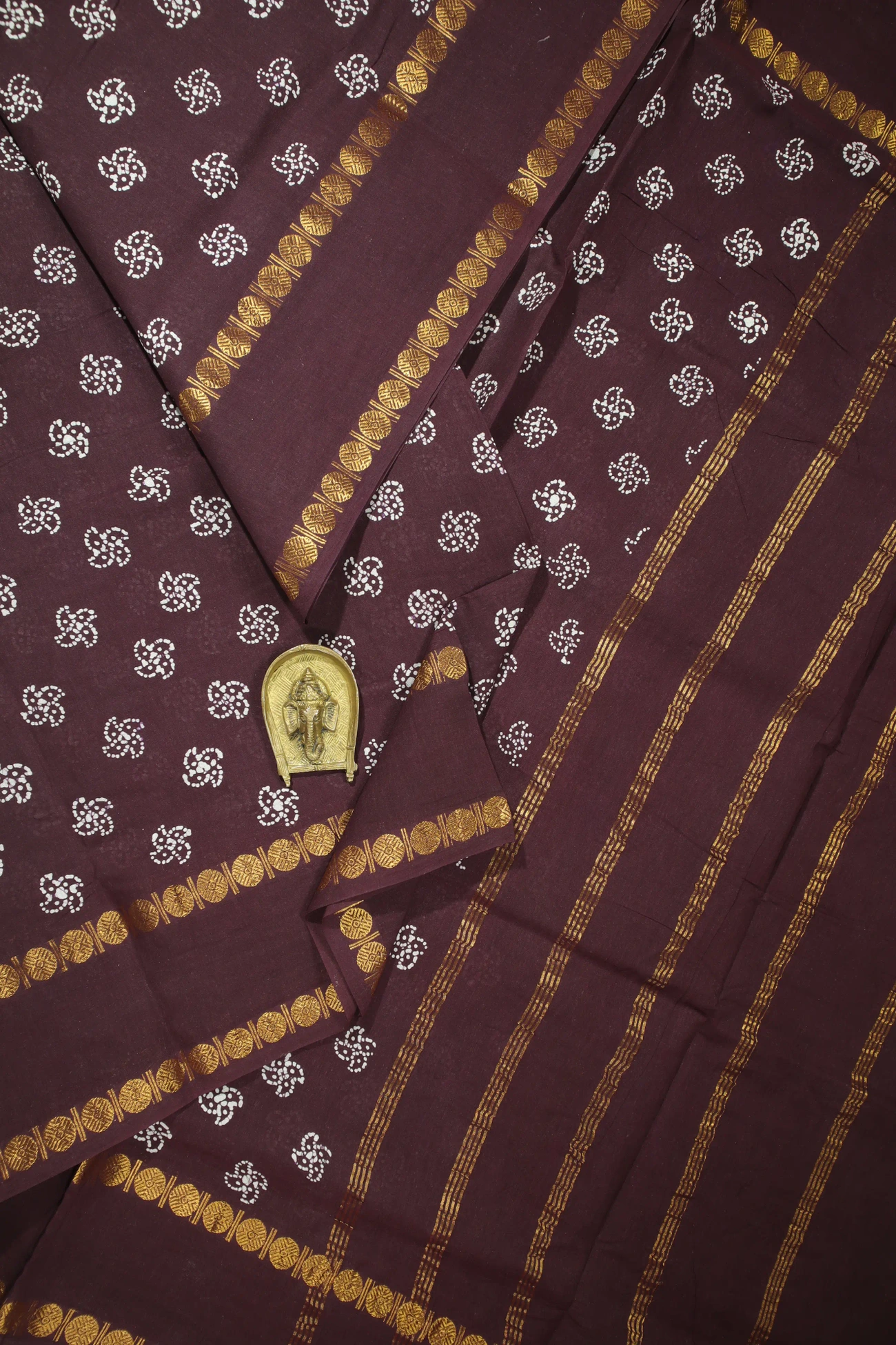 coffee-brown-flower-madurai-sungudi-saree-ss005901-a