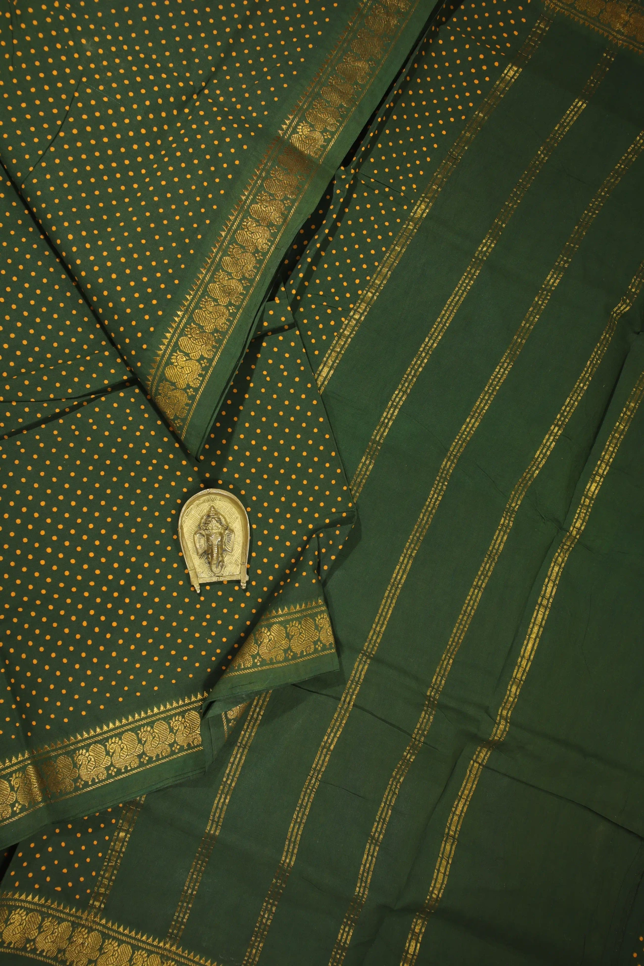 green-peacock-madurai-sungudi-saree-ss005914-a