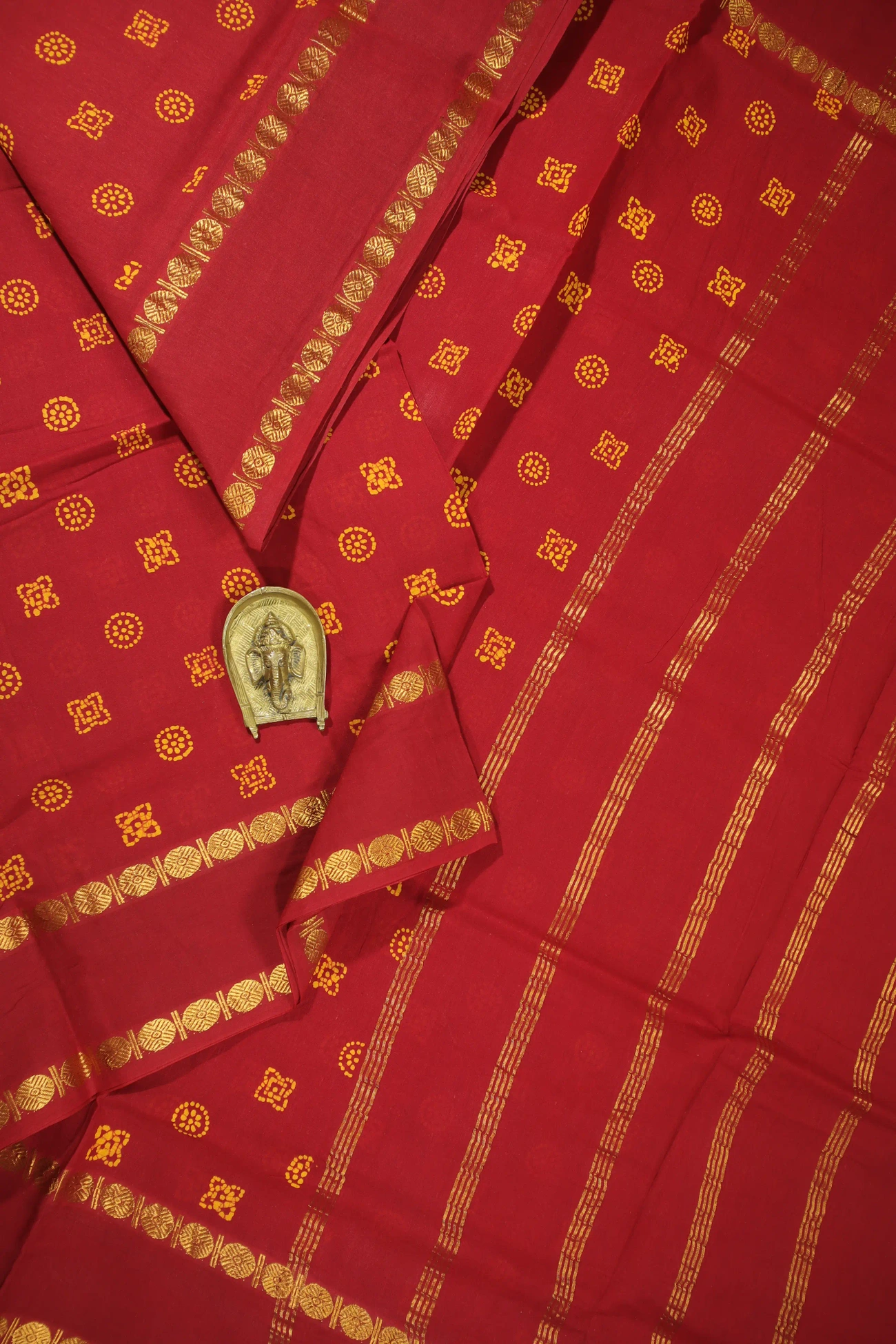 red-ruthratcham-rettai-pettu-madurai-sungudi-saree-ss006035-a