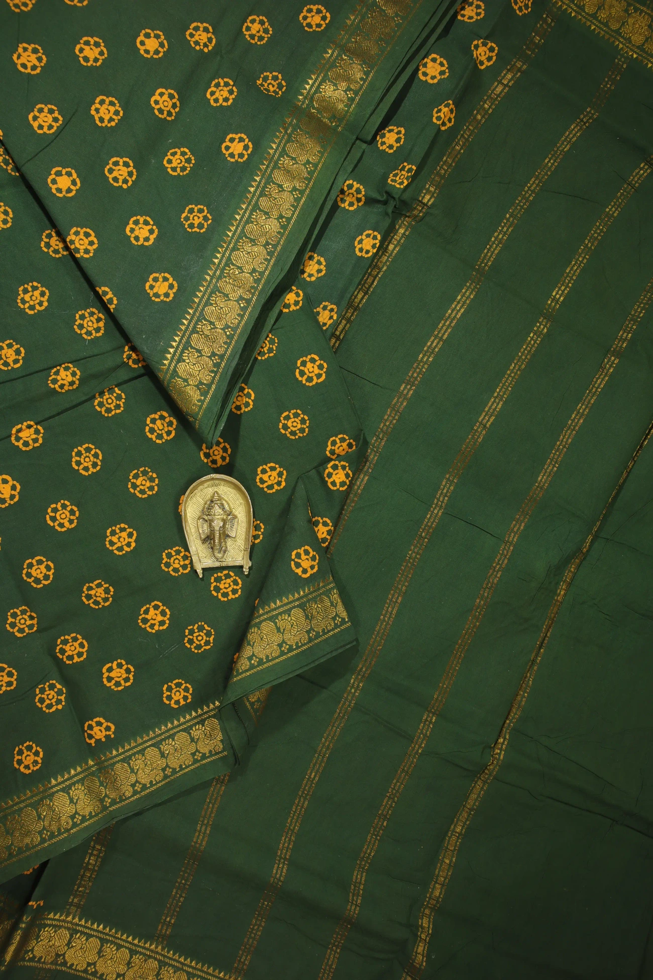 green-flower-madurai-sungudi-saree-ss006009-a