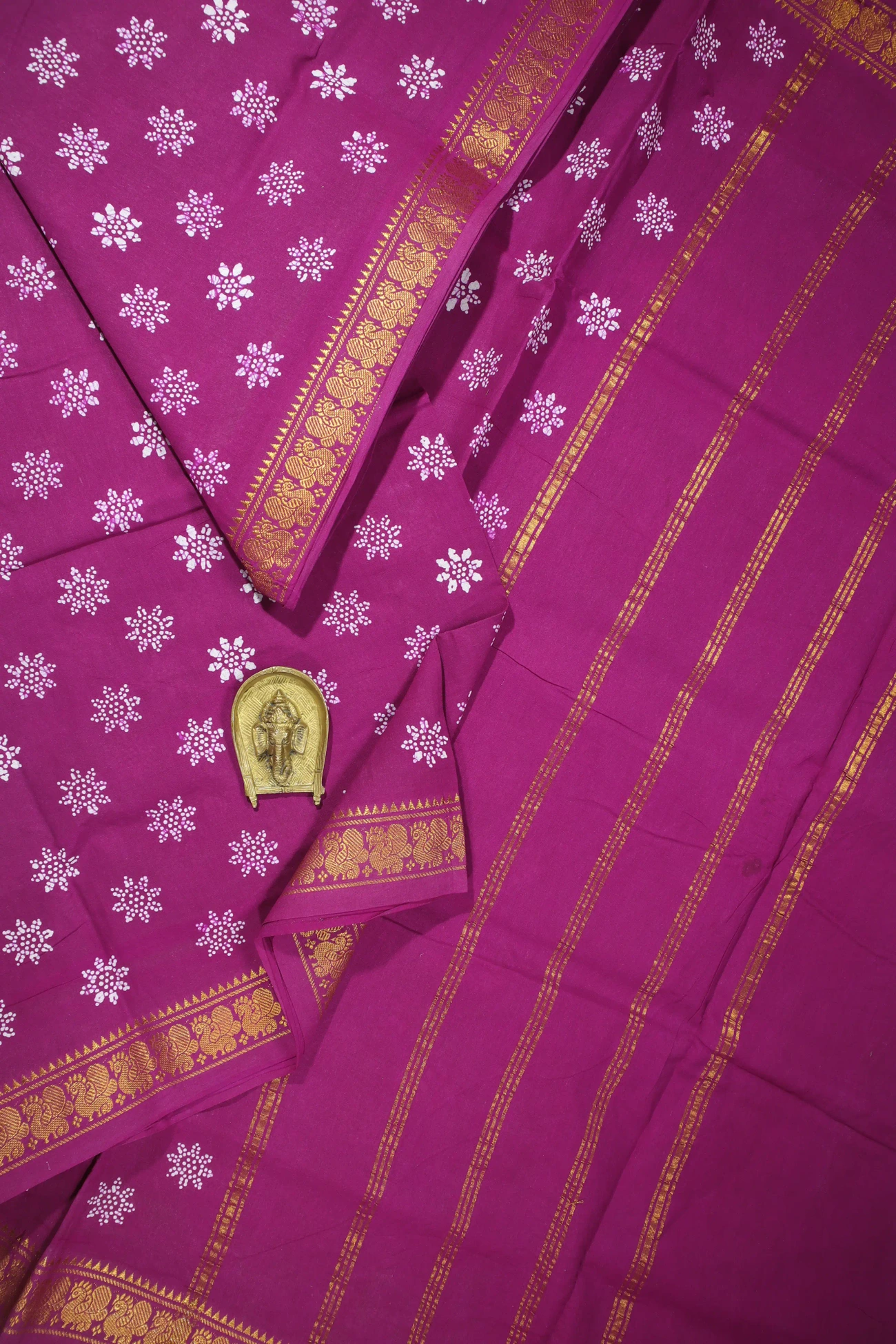 magenta-flower-madurai-sungudi-saree-ss005894-a