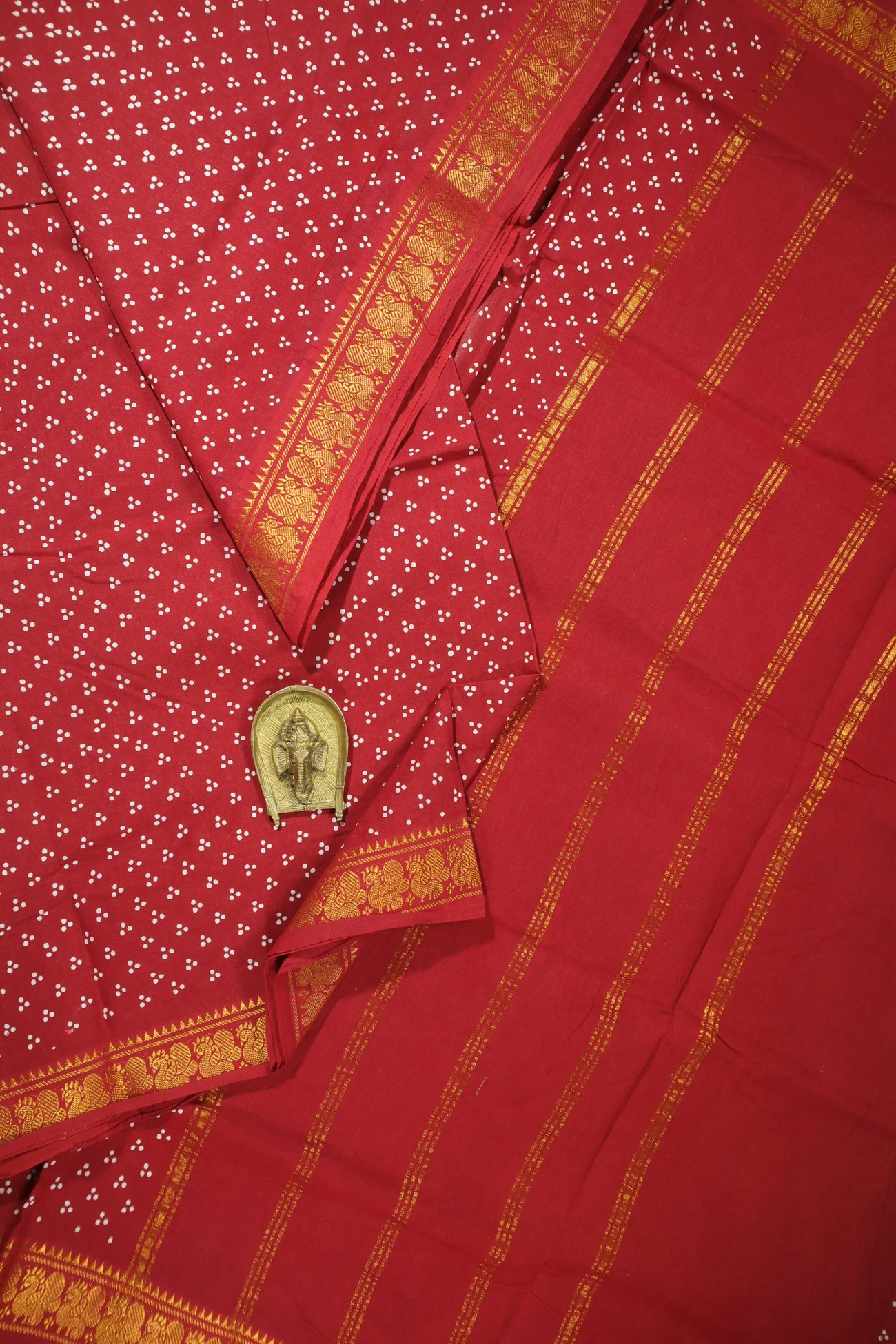 maroon-peacock-madurai-sungudi-saree-ss005936-a