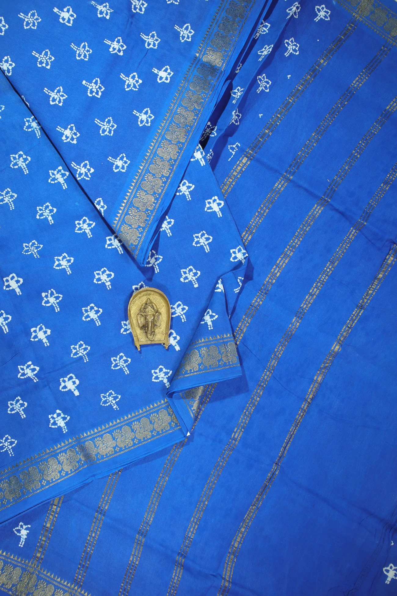 blue-floral-madurai-sungudi-saree-ss005905-a