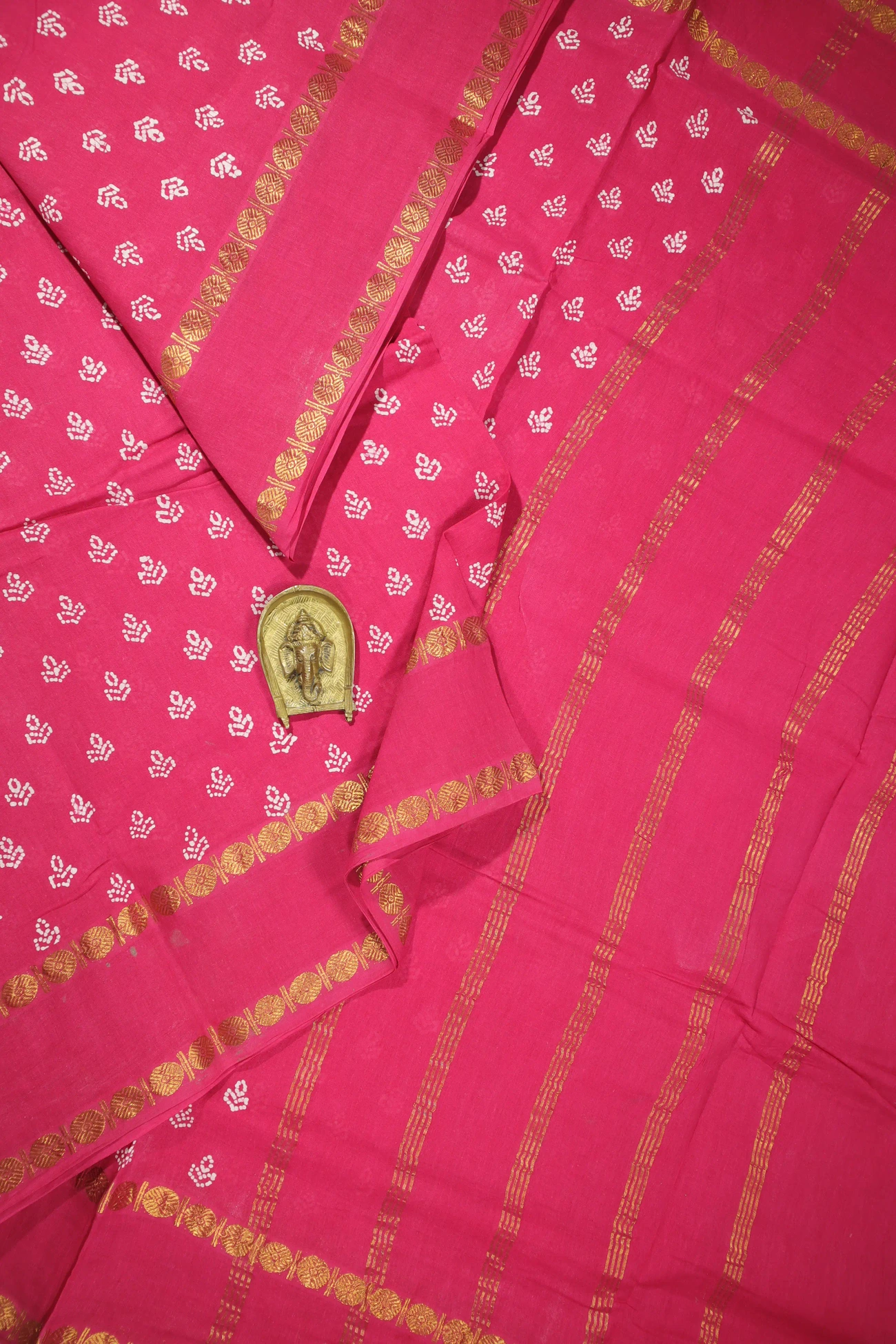 pink-buttas-madurai-sungudi-saree-ss005879-a