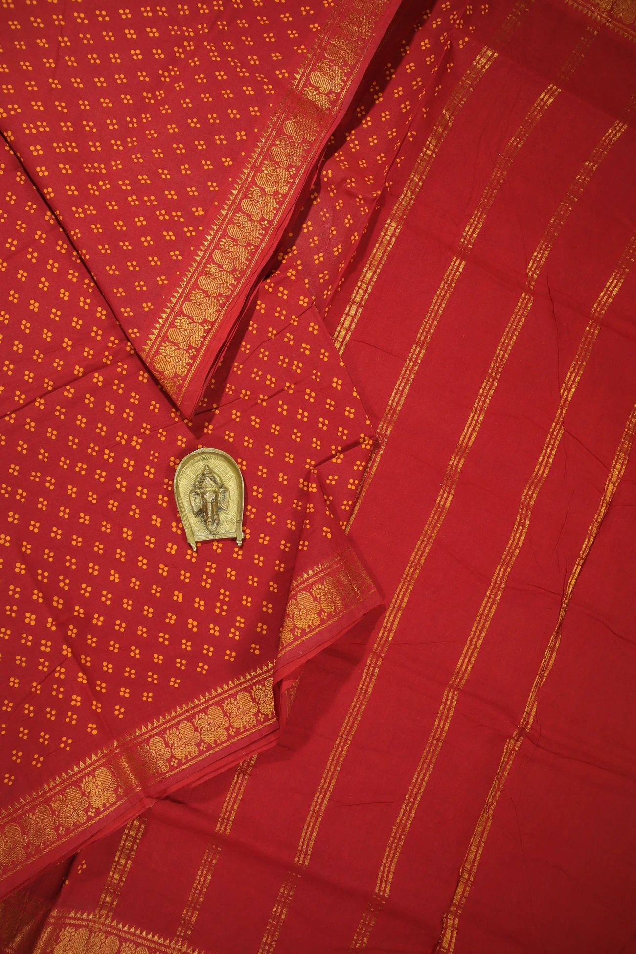 red-peacock-madurai-sungudi-saree-ss005935-a