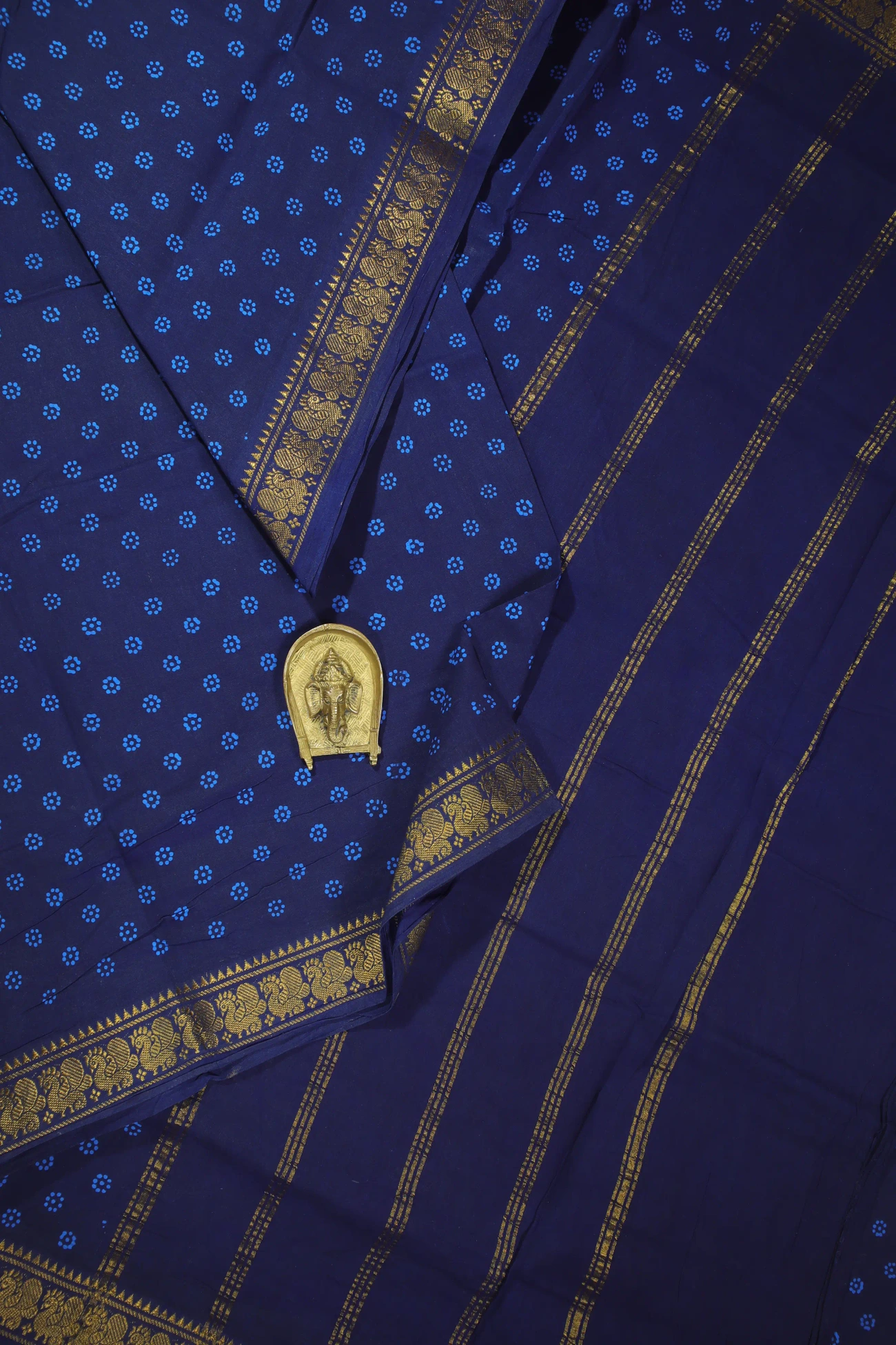 navy-flower-madurai-sungudi-saree-ss005932-a