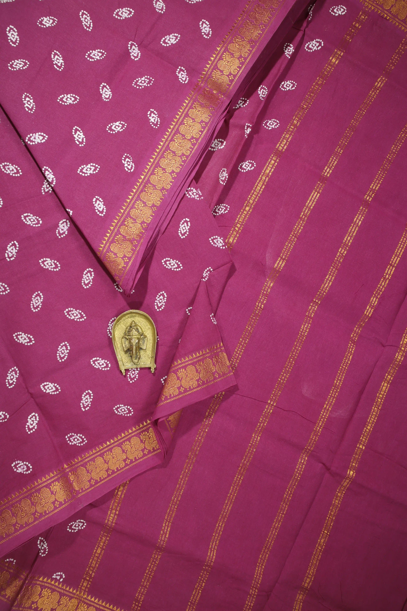 magenta-peacock-madurai-sungudi-saree-ss005999-a