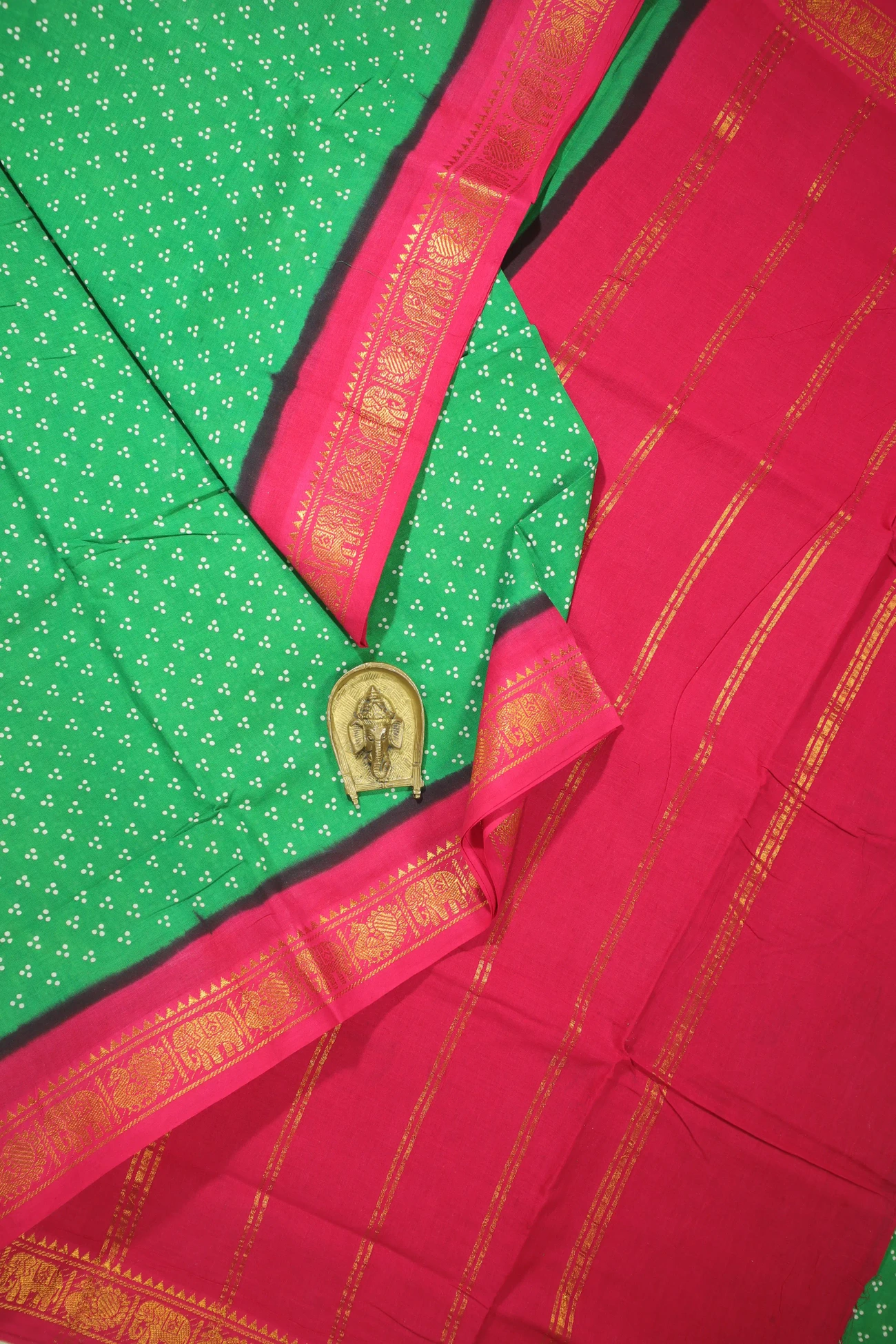 green-peacock-elephant-madurai-sungudi-saree-ss005872-a