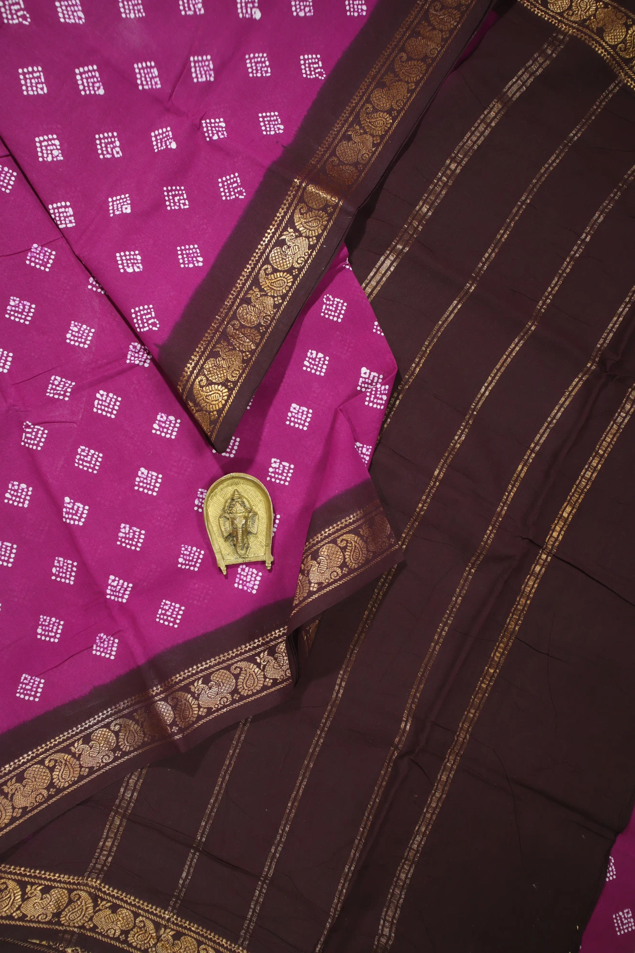 magenta-peacock-mango-madurai-sungudi-saree-ss005868-a