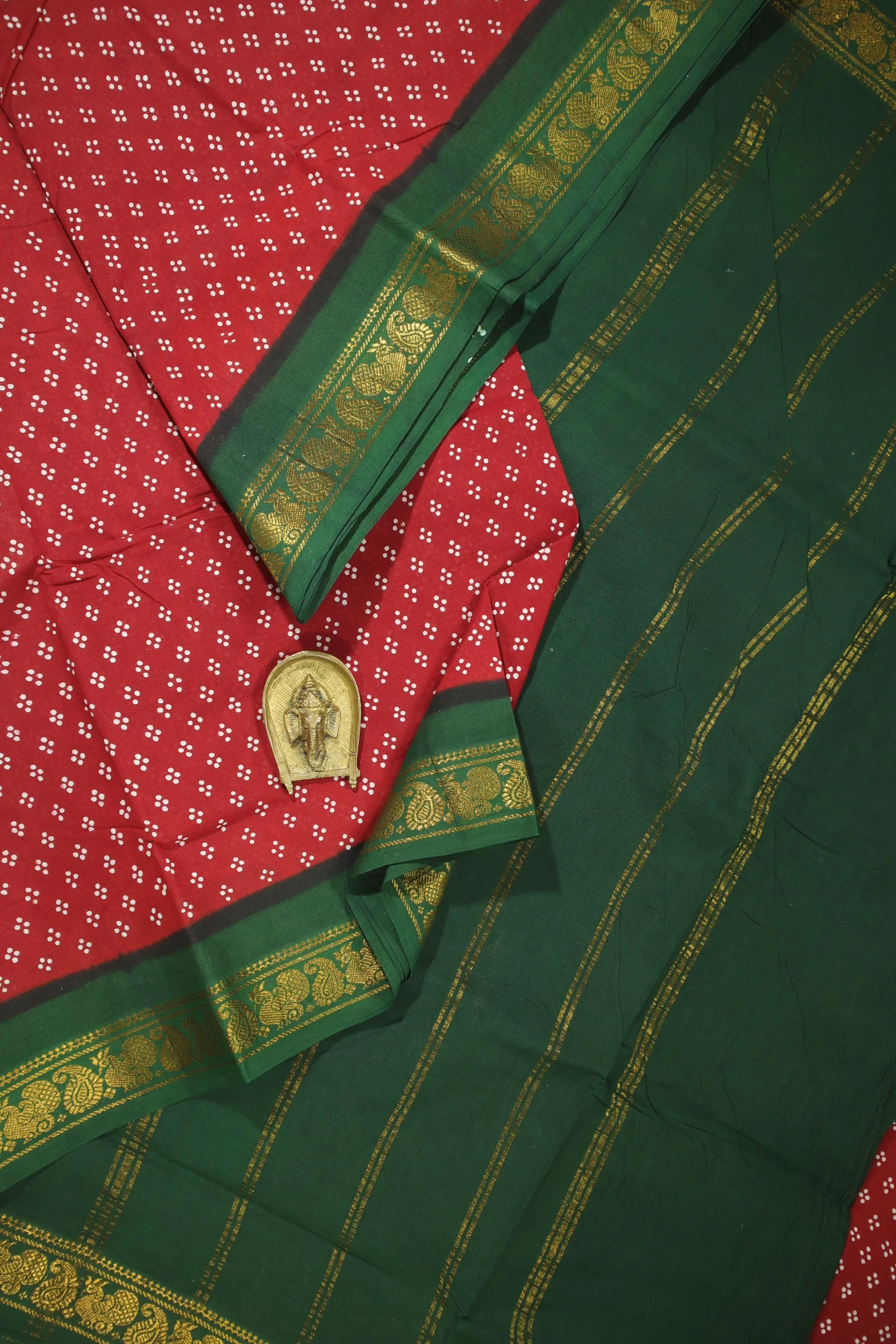 dark-maroon-peacock-mango-madurai-sungudi-saree-ss006036-a