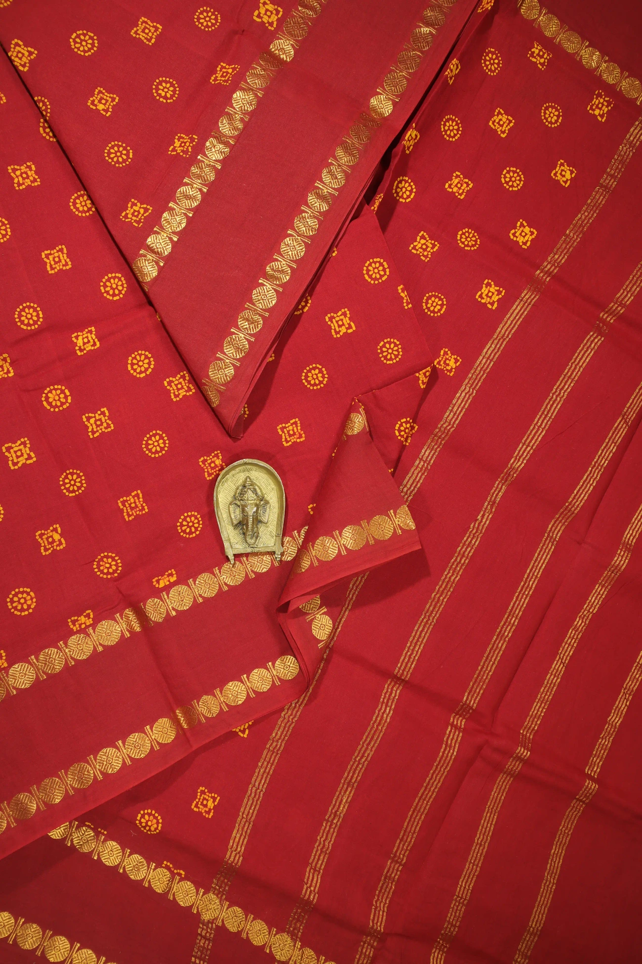 red-ruthratcham-rettai-pettu-madurai-sungudi-saree-ss005967-a