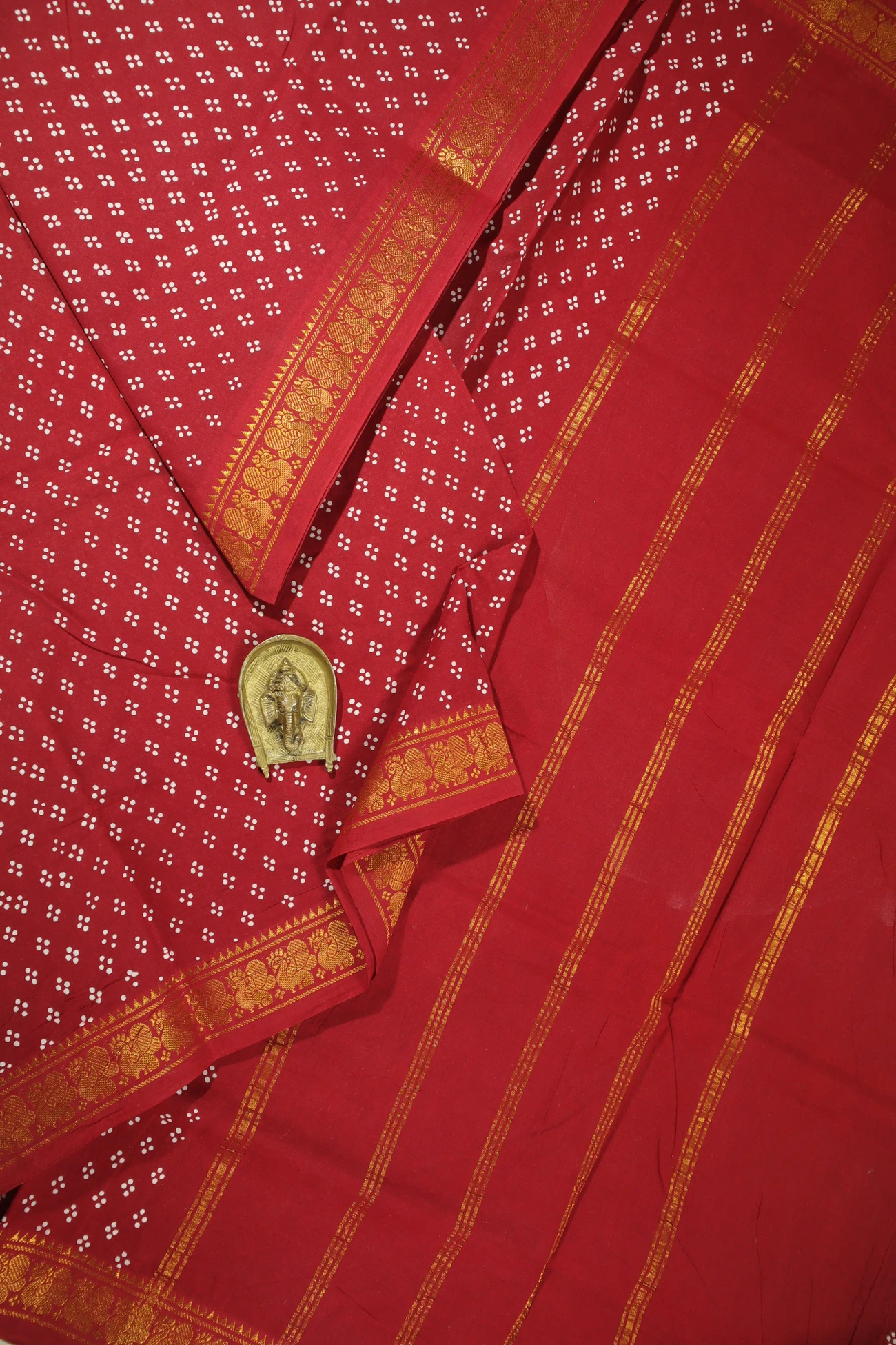 maroon-peacock-madurai-sungudi-saree-ss005897-a