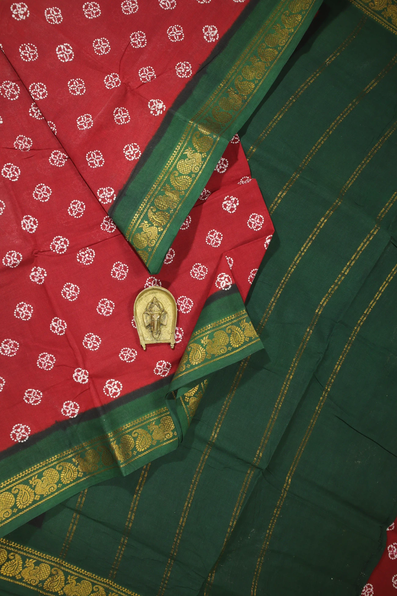 maroon-peacock-madurai-sungudi-saree-ss006031-a