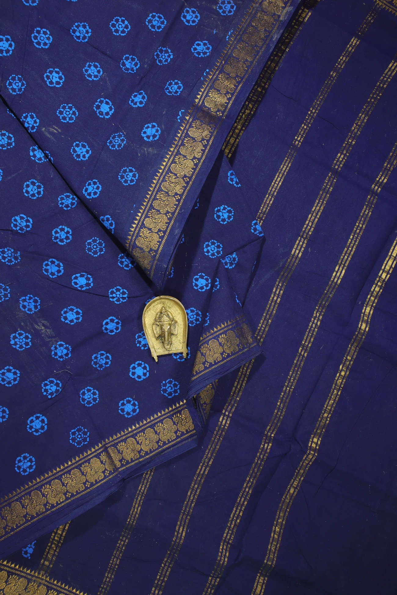 navy-flower-madurai-sungudi-saree-ss005972-a