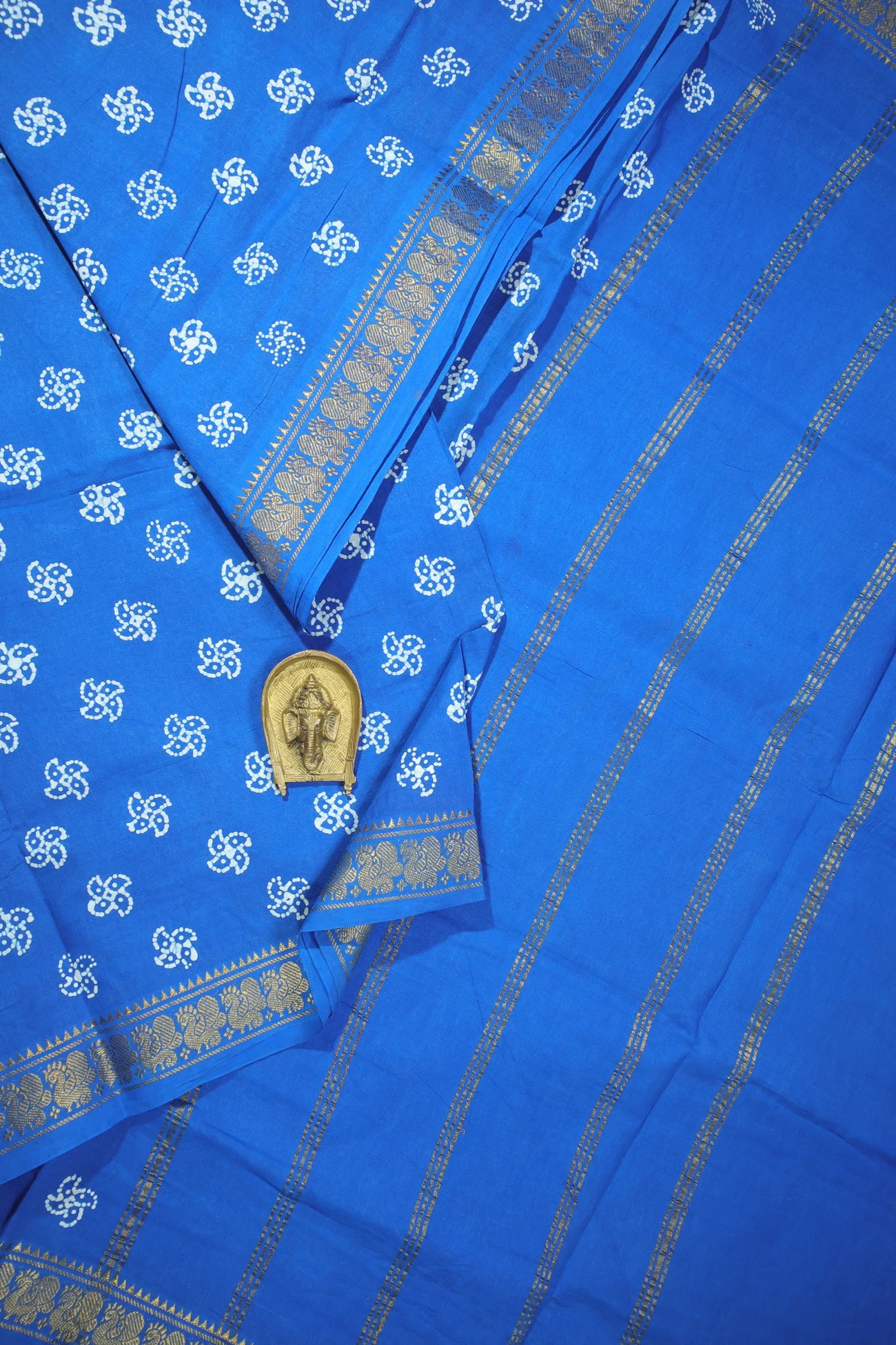 blue-flower-peacock-madurai-sungudi-saree-ss005926-a