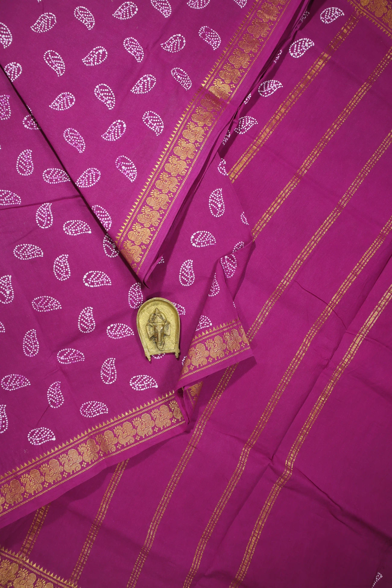 dark-magenta-leaf-madurai-sungudi-saree-ss005922-a