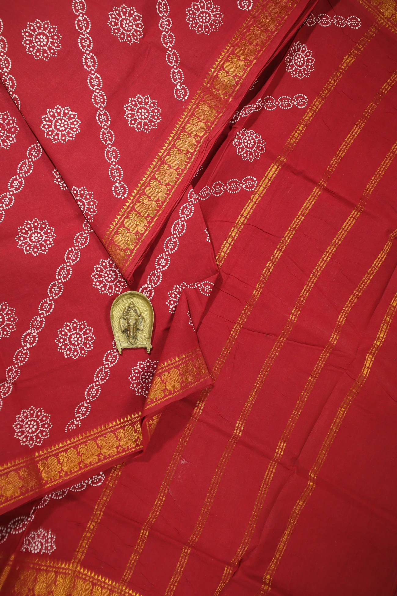 red-flower-madurai-sungudi-saree-ss005992-a