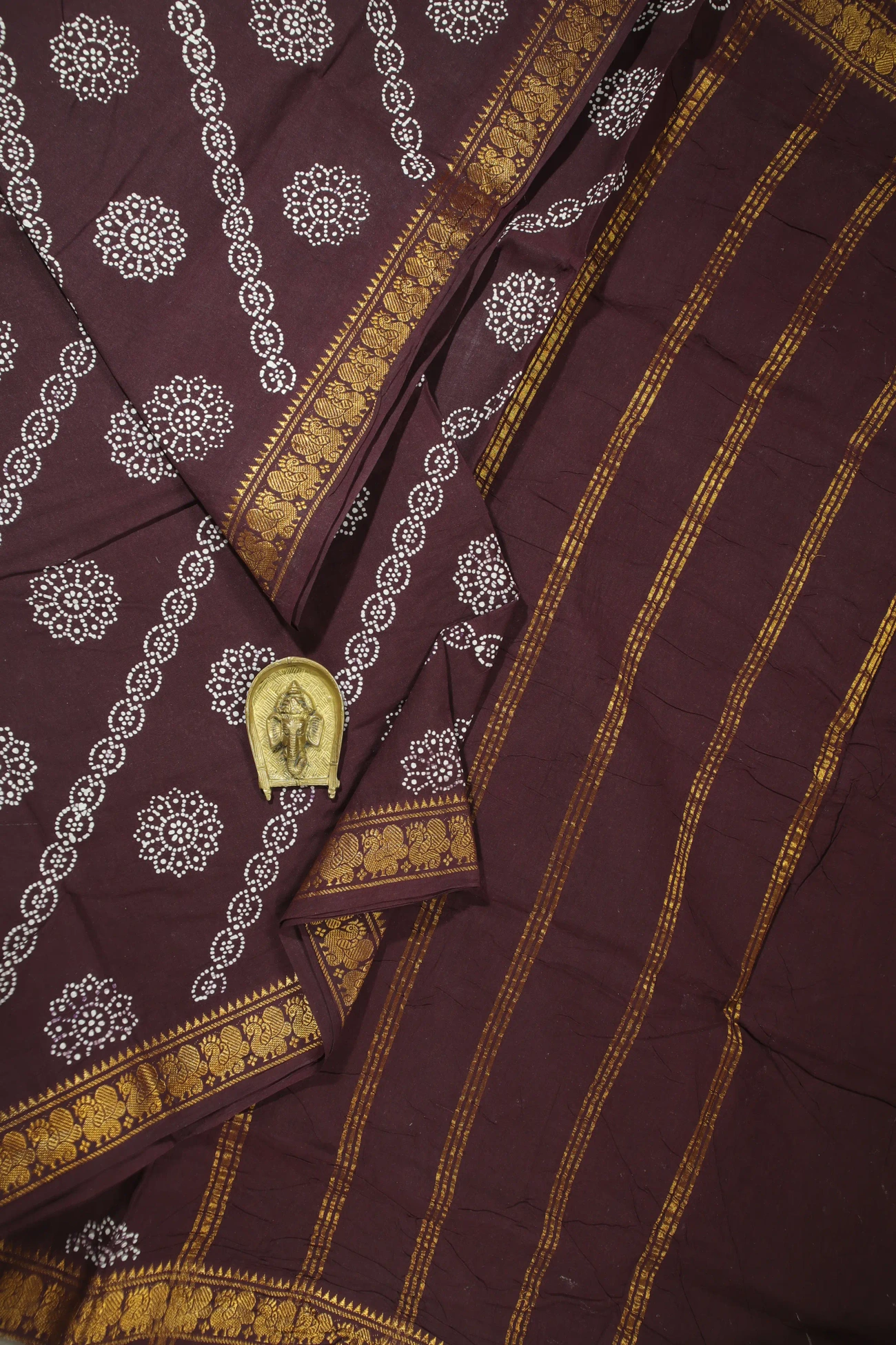 coffee-brown-flower-madurai-sungudi-saree-ss005974-a