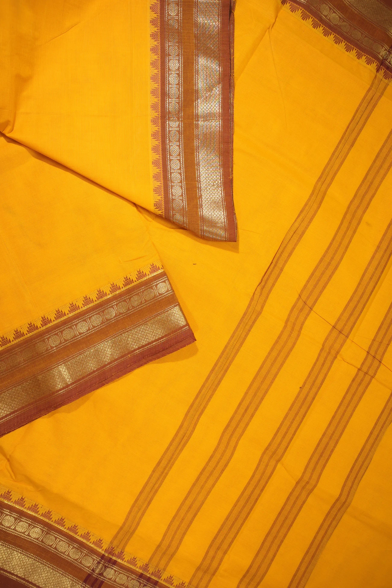 yellow-temple-ruthratcham-chettinad-madisar-ny000826-b