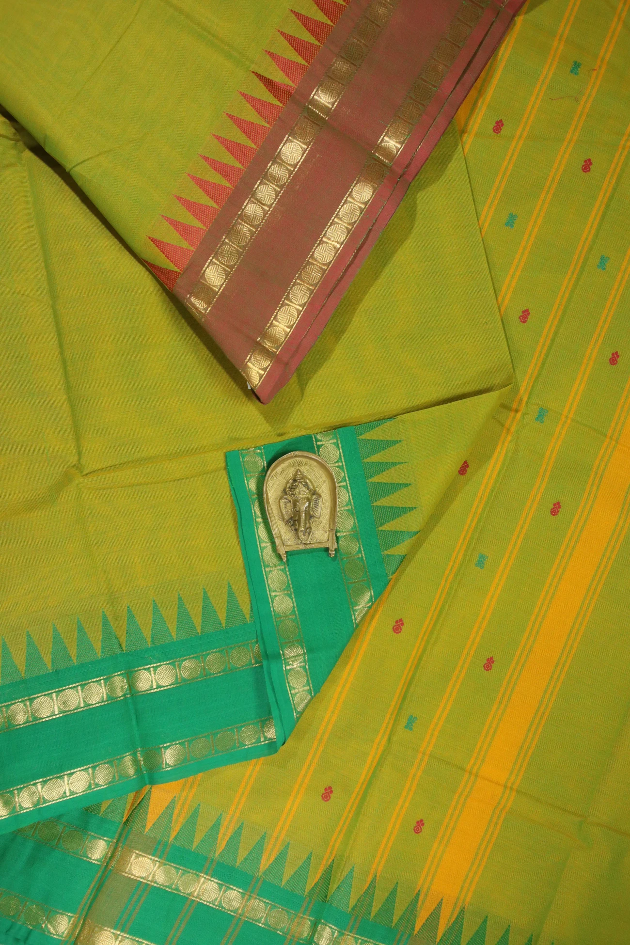 green-yellow-temple-ruthratcham-grand-chettinad-saree-gc001254-a