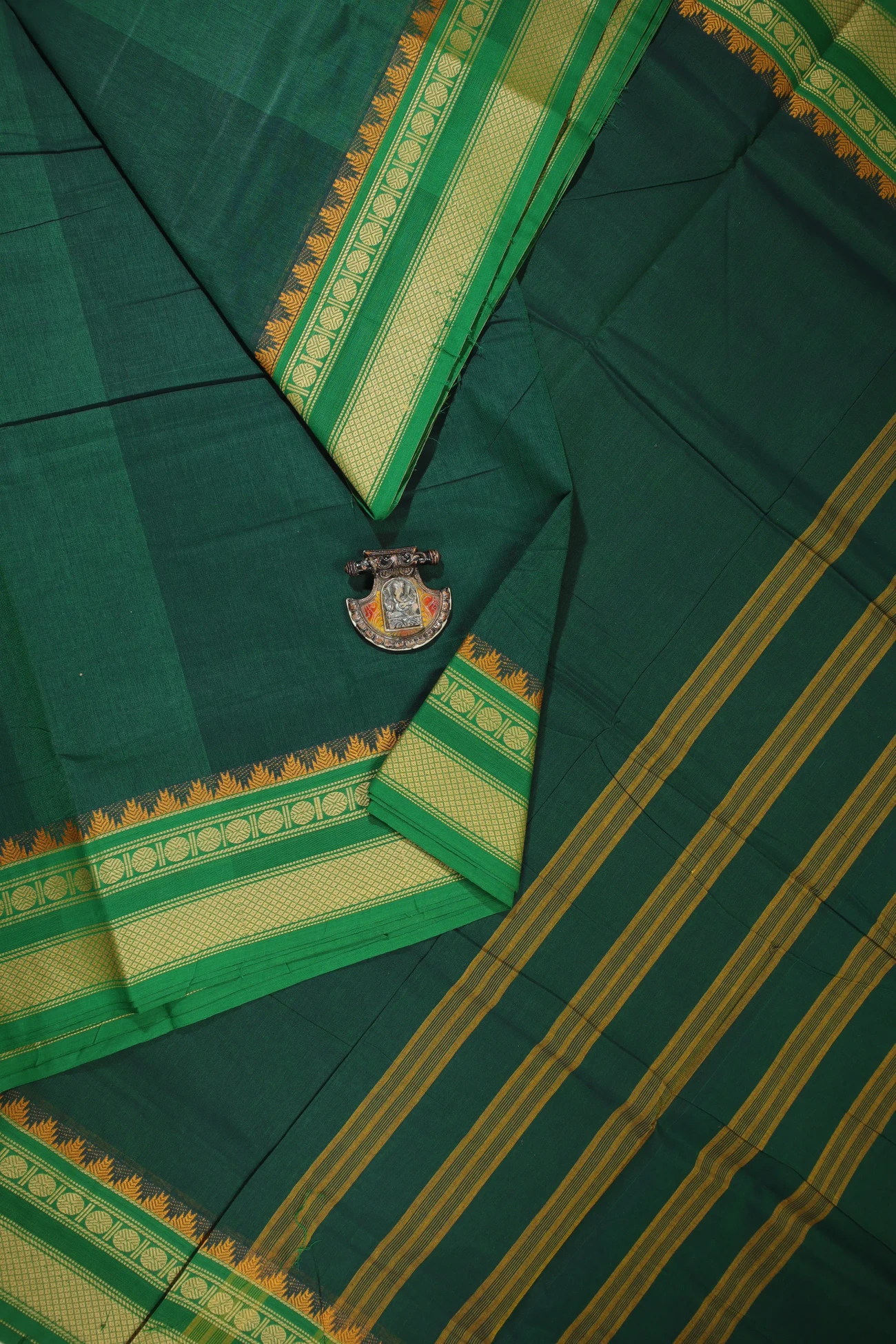 dark-green-ruthratcham-chettinad-madisar-ny000825-a