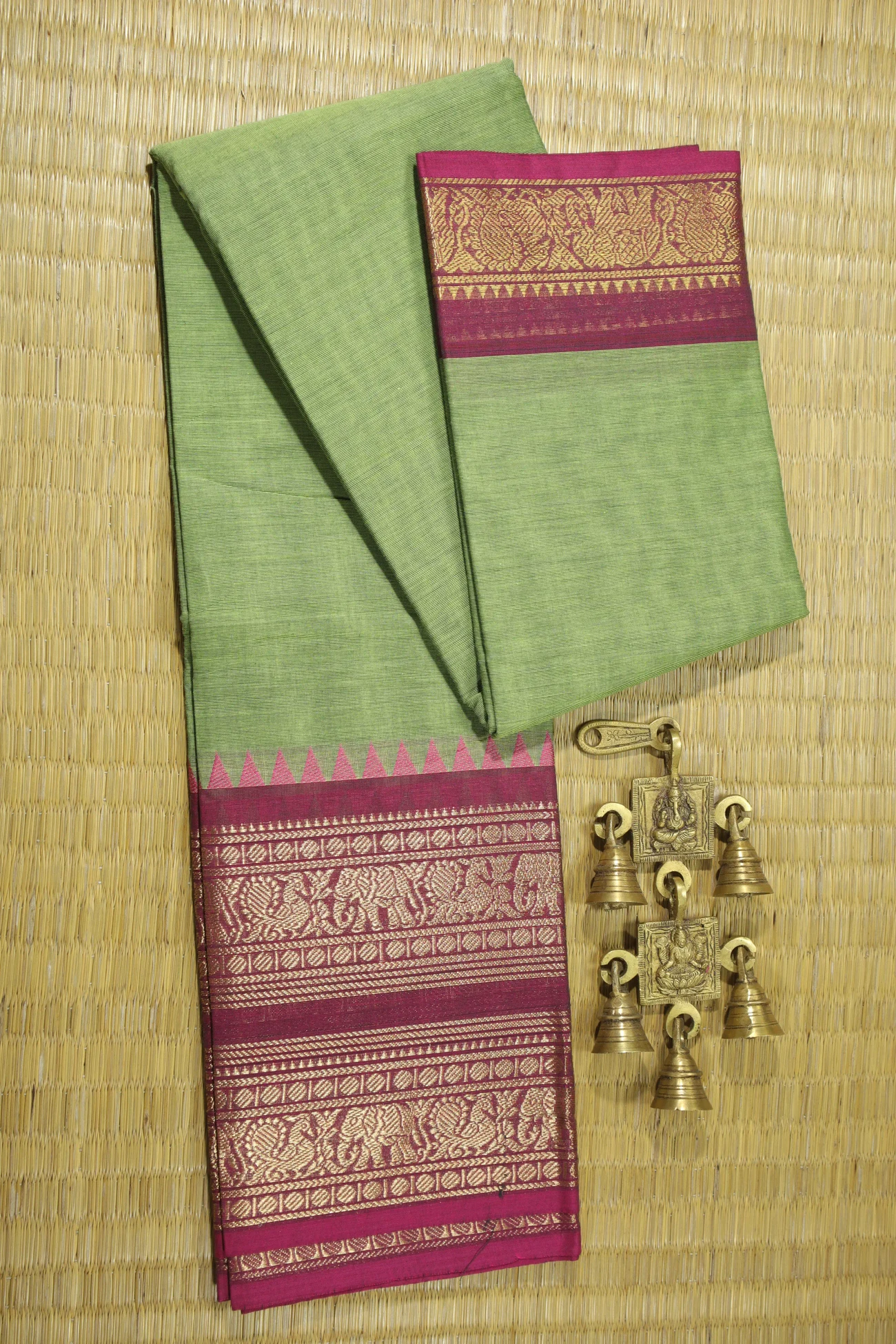 green-elephant-peacock-malarkodi-saree-mk007455-a