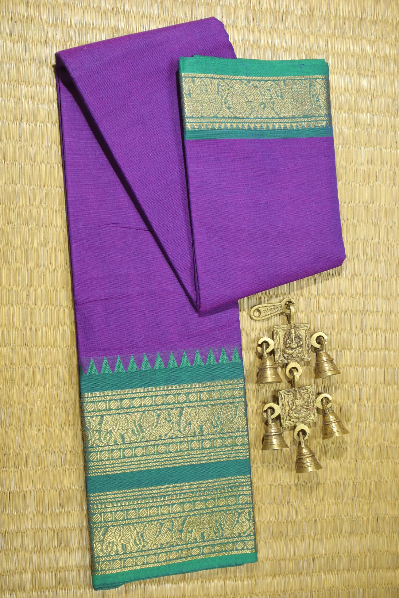 violet-peacock-elephant-malarkodi-saree-mk007659-a