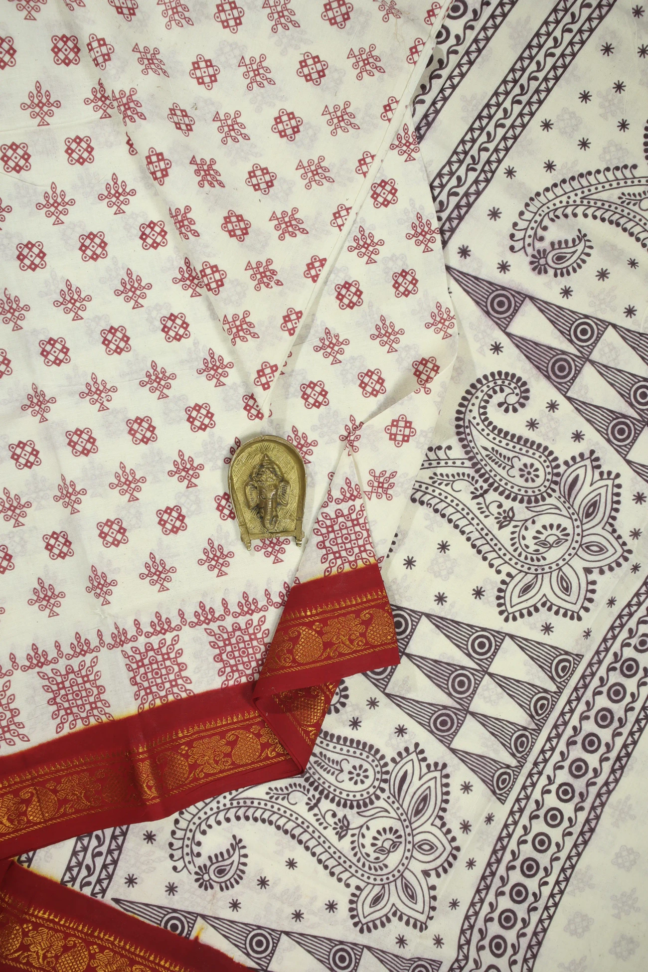 white-mango-kolam-madurai-sungudi-saree-ss005467-a