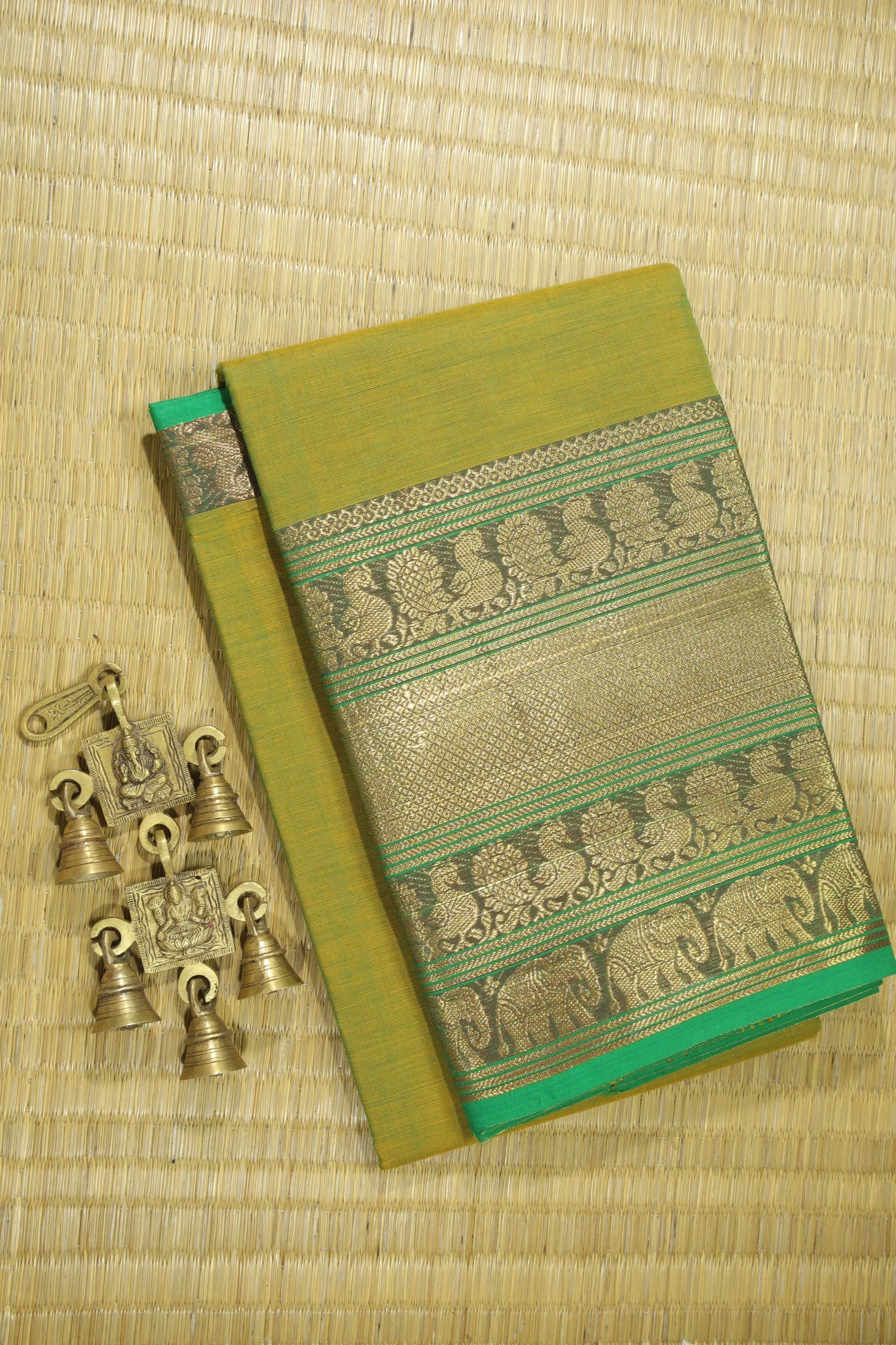 lime-green-peacock-elephant-malarkodi-saree-mk007720-b