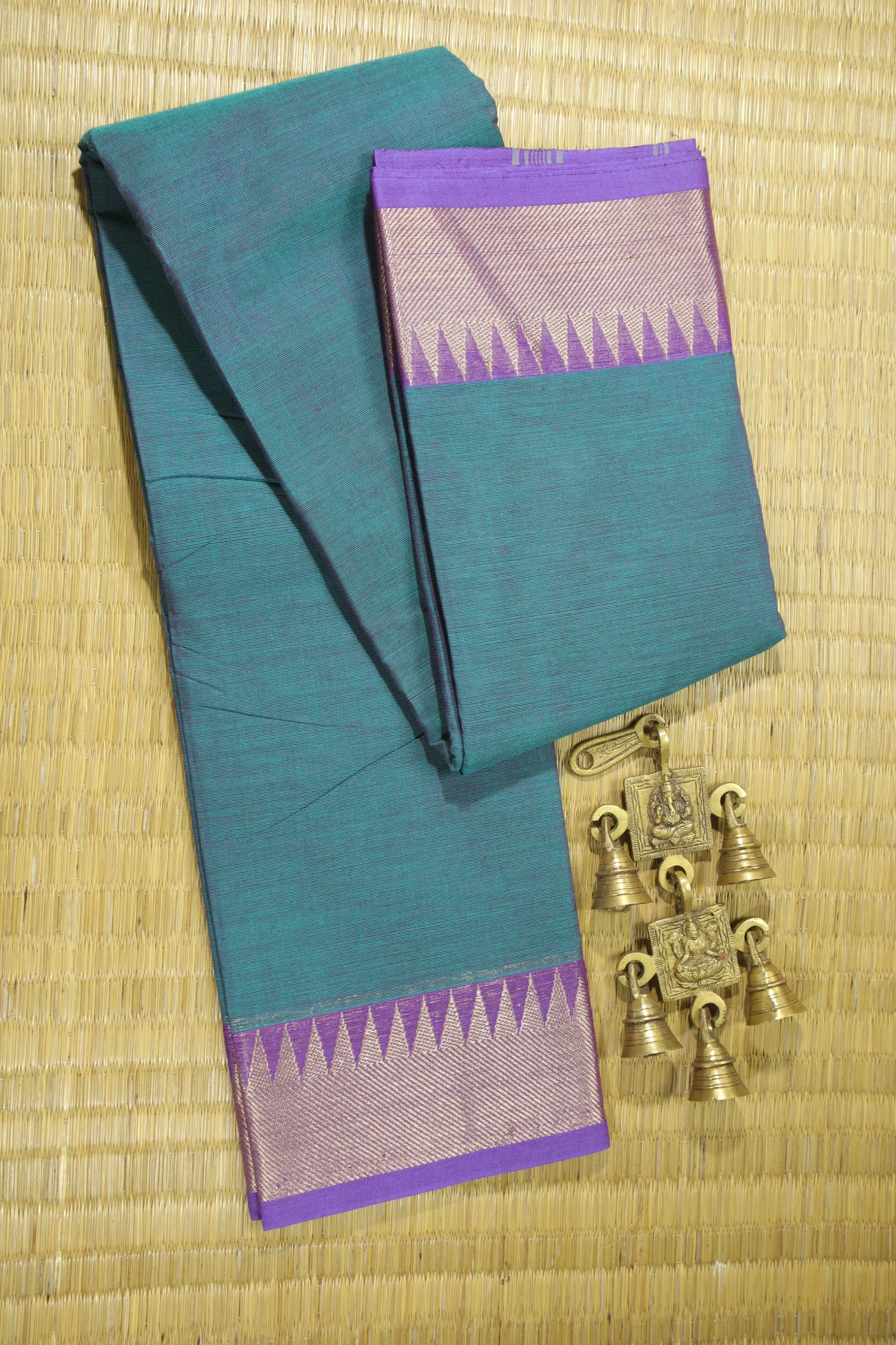 royal-blue-temple-malarkodi-saree-mk007693-a