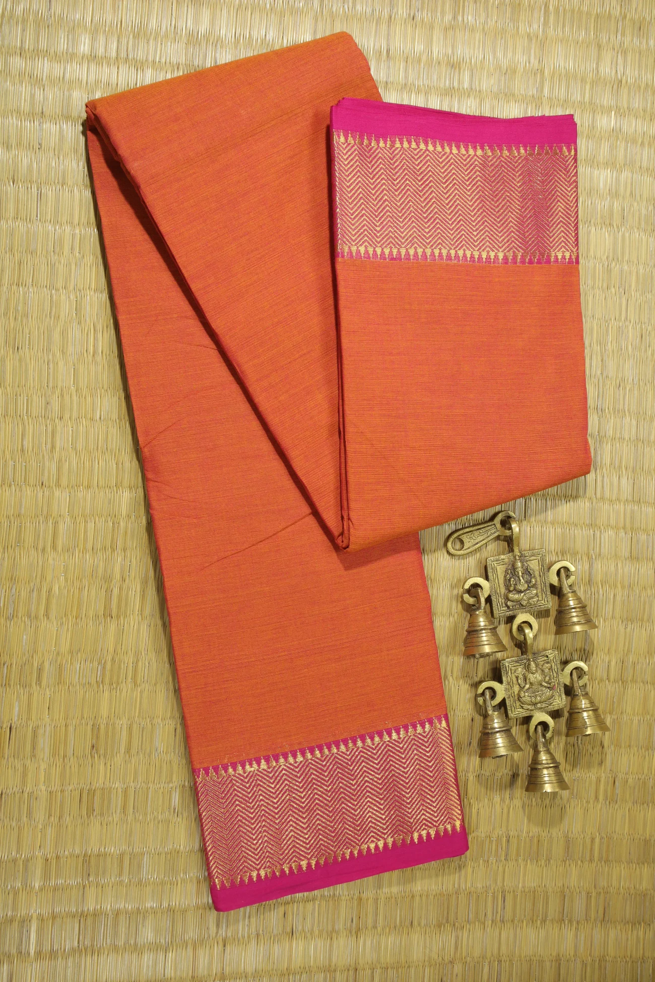 orange-temple-malarkodi-saree-mk007686-a