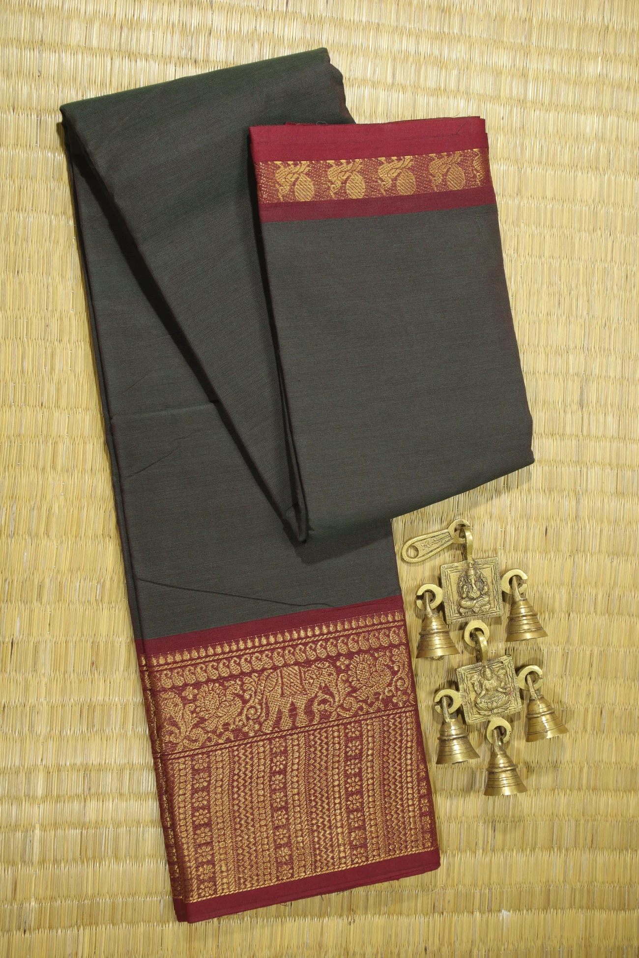 dark-olive-green-peacock-elephant-malarkodi-saree-mk007644-a