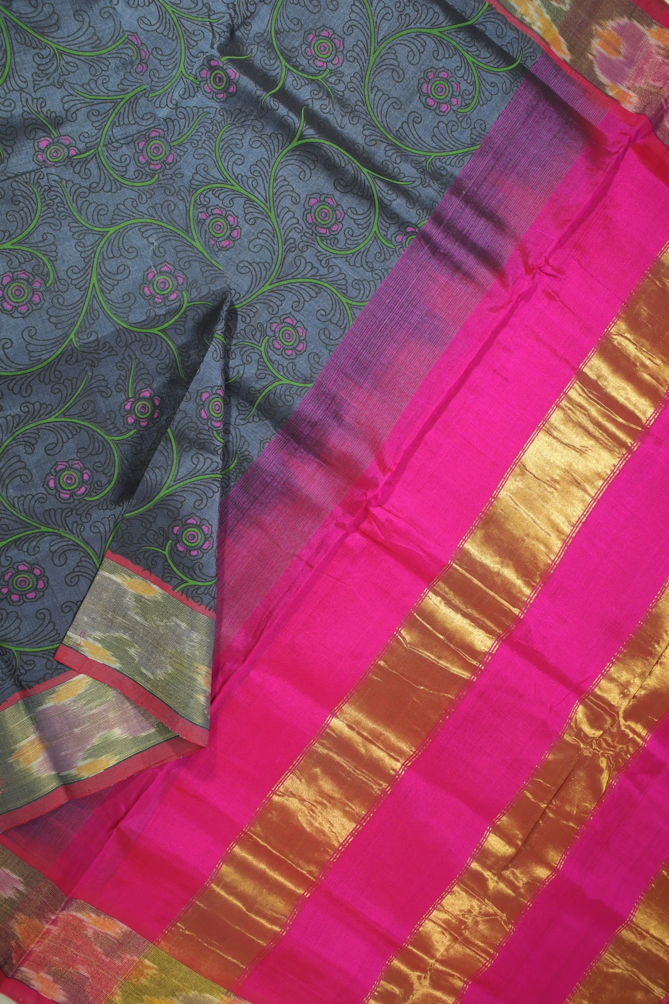 gray-flower-kanchi-silk-cotton-saree-sc002801-c