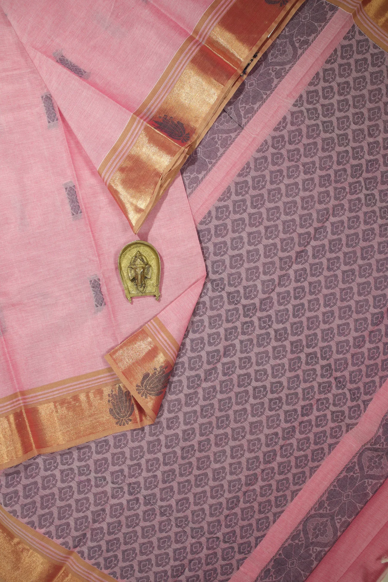 light-pink-flower-coimbatore-cotton-saree-cbe000091-a