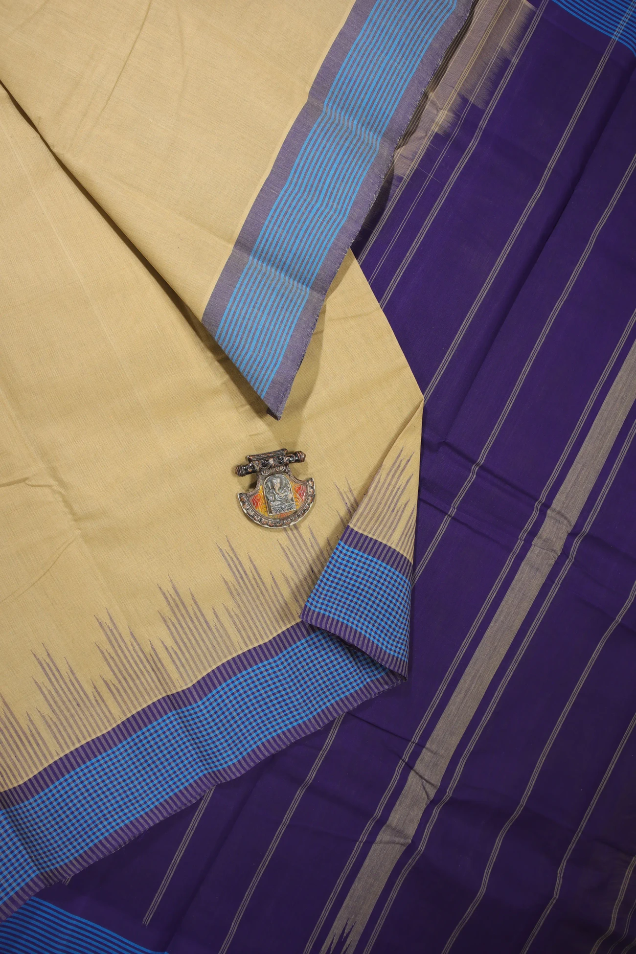 sandy-brown-oosi-gopuram-coimbatore-cotton-saree-cbe000139-a