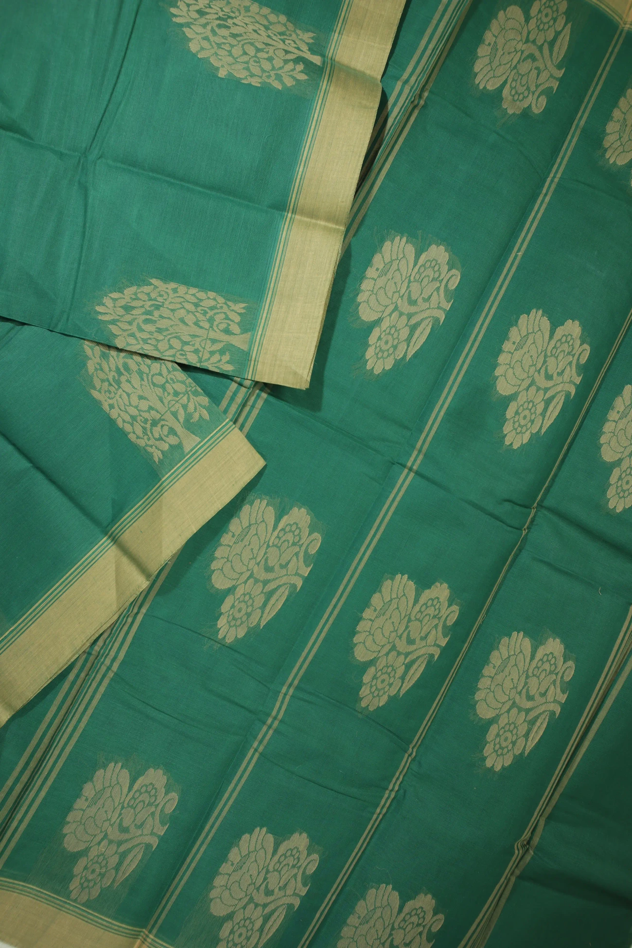 green-tree-coimbatore-cotton-saree-cbe000117-b