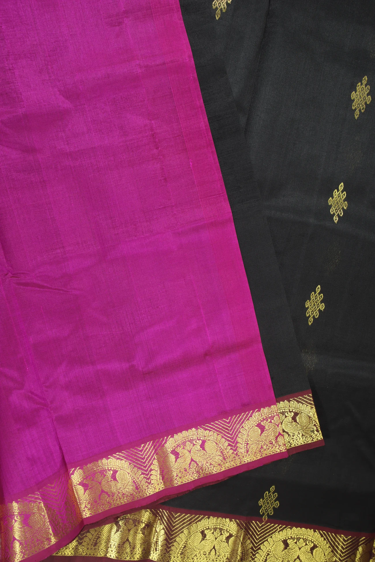 black-peacock-kolam-silk-cotton-saree-sc002791-d