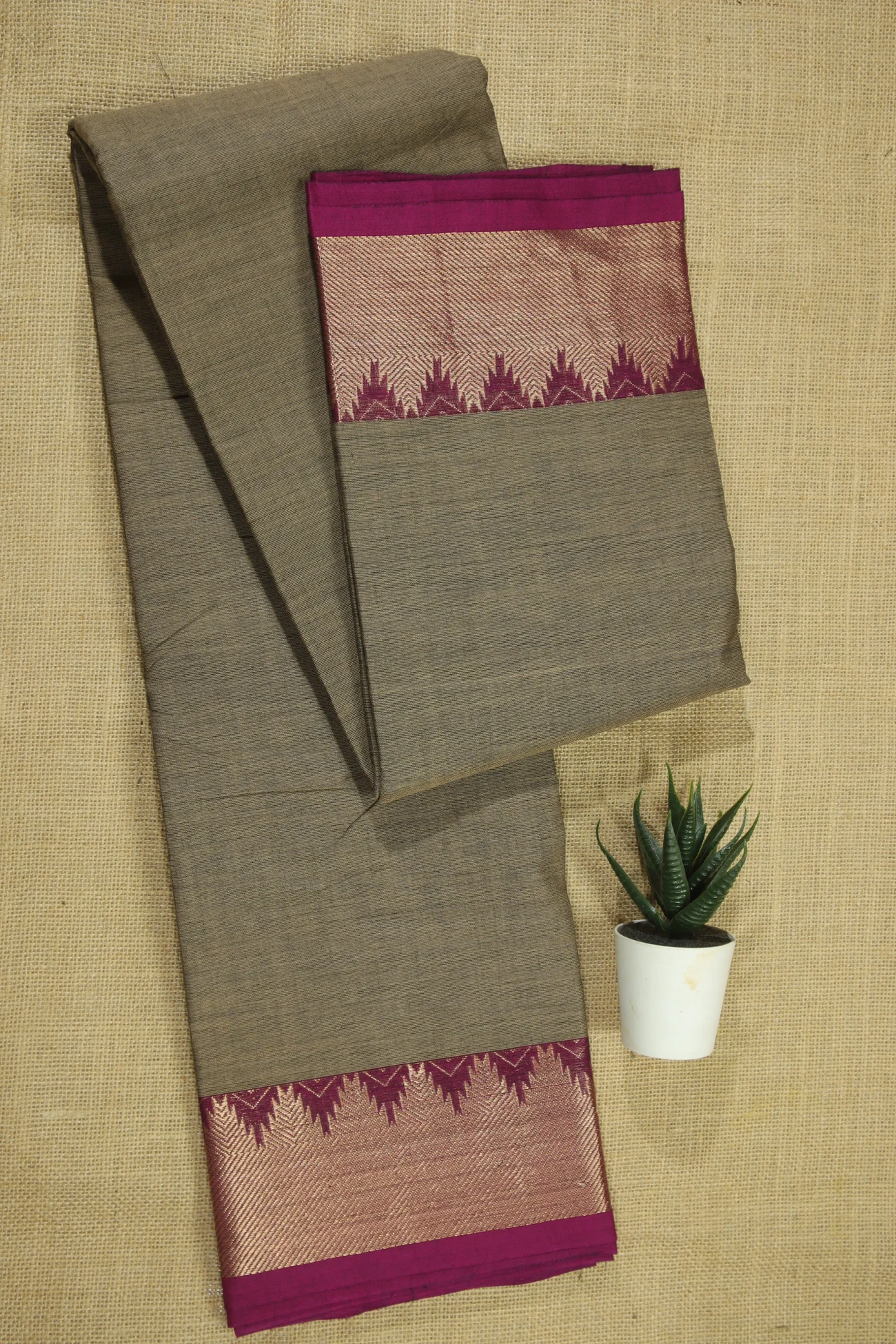 dim-gray-bavanji-border-malarkodi-saree-mk007880-a