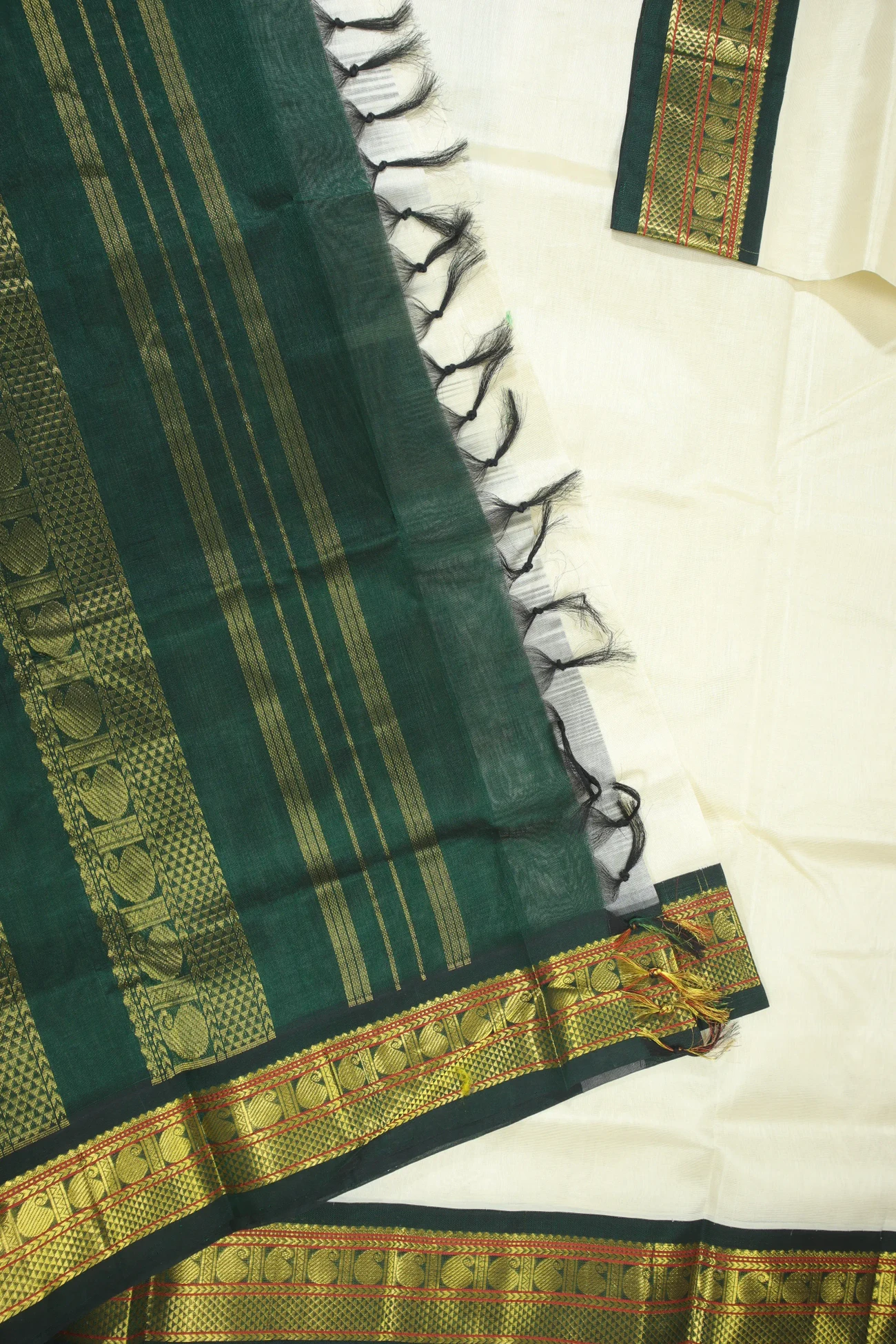 white-mango-silk-cotton-saree-sc002819-b