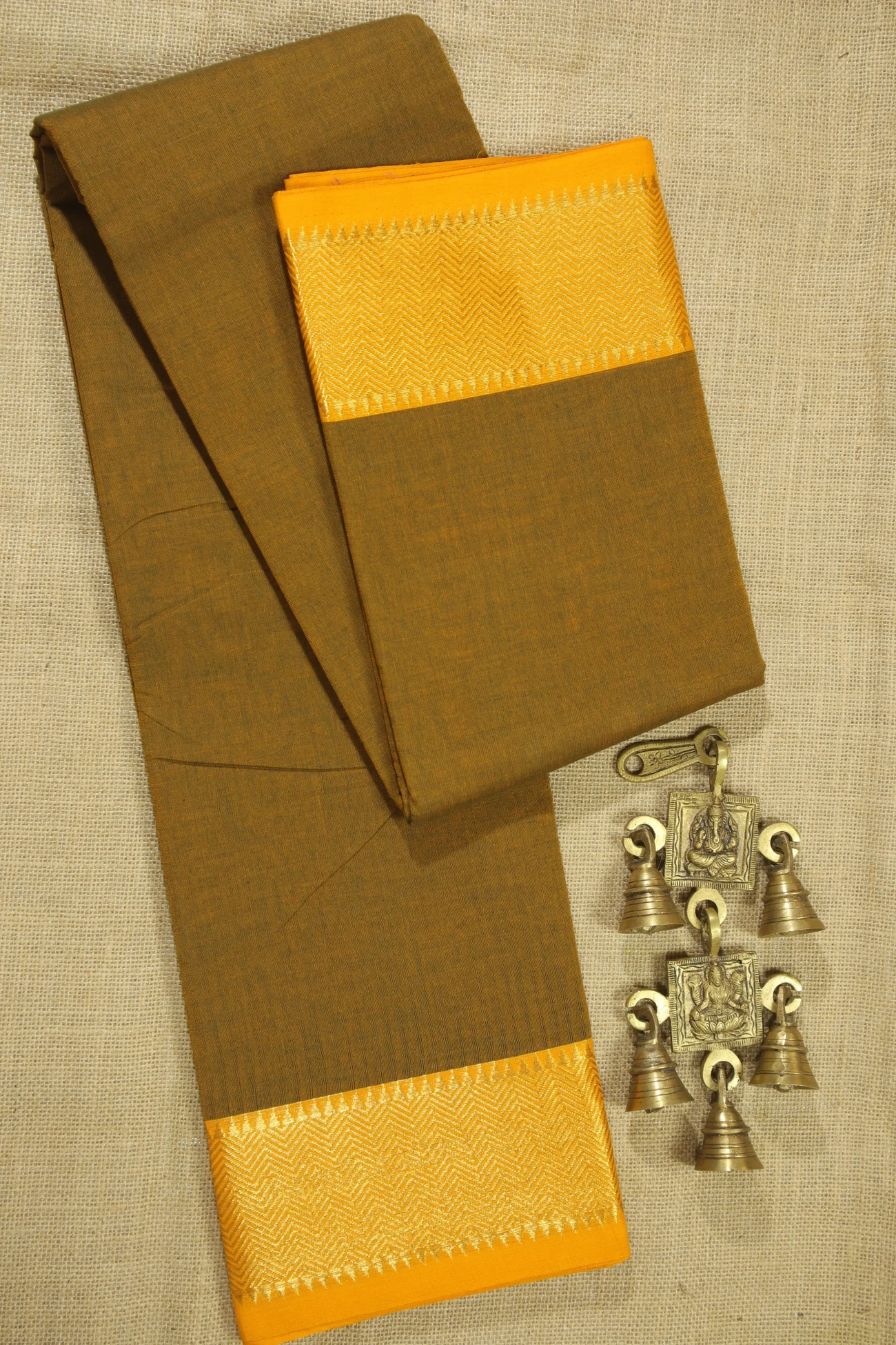 brown-zigzag-malarkodi-saree-mk007873-a