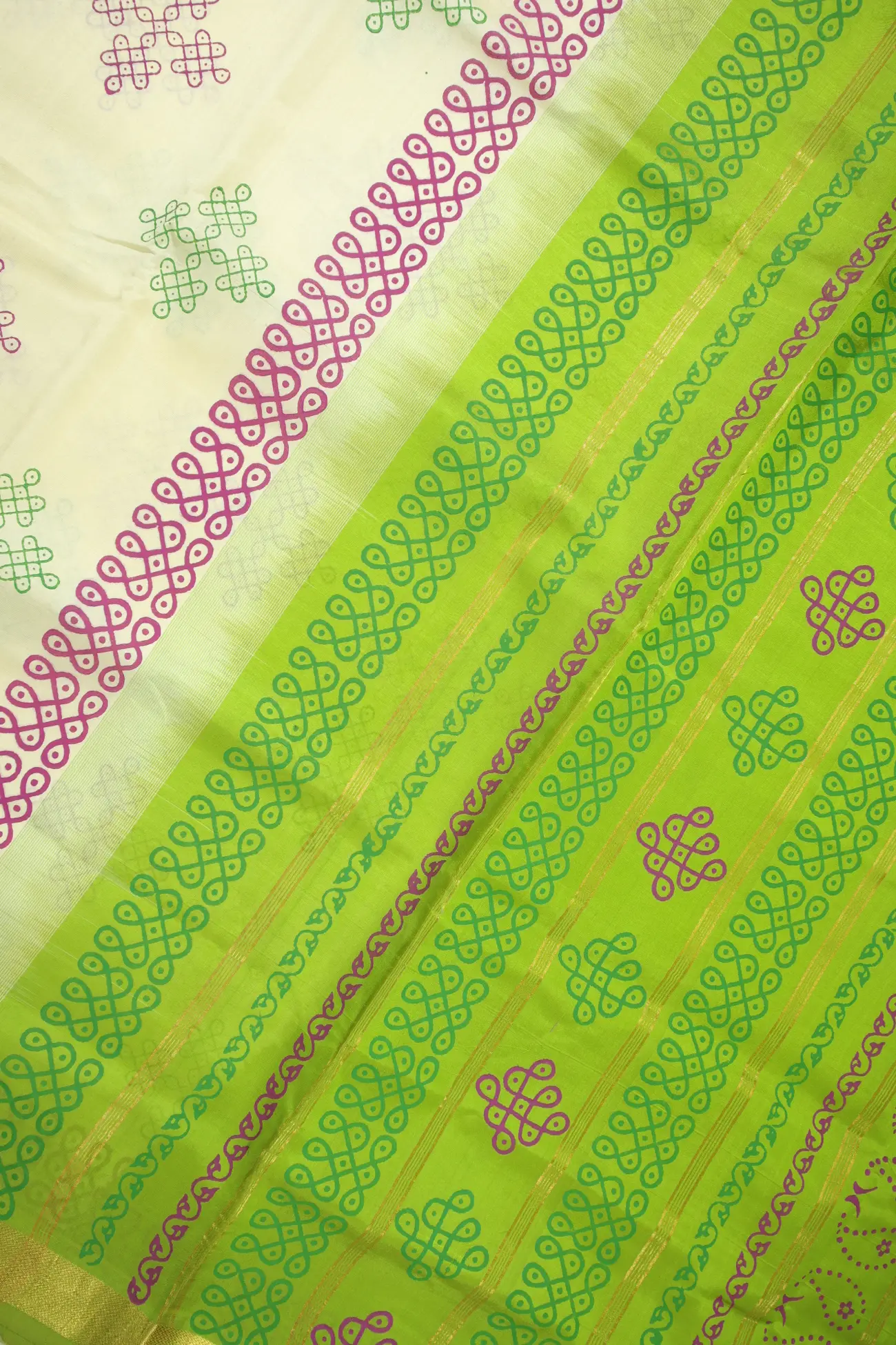 white-kolam-kanchi-silk-cotton-saree-sc002773-c