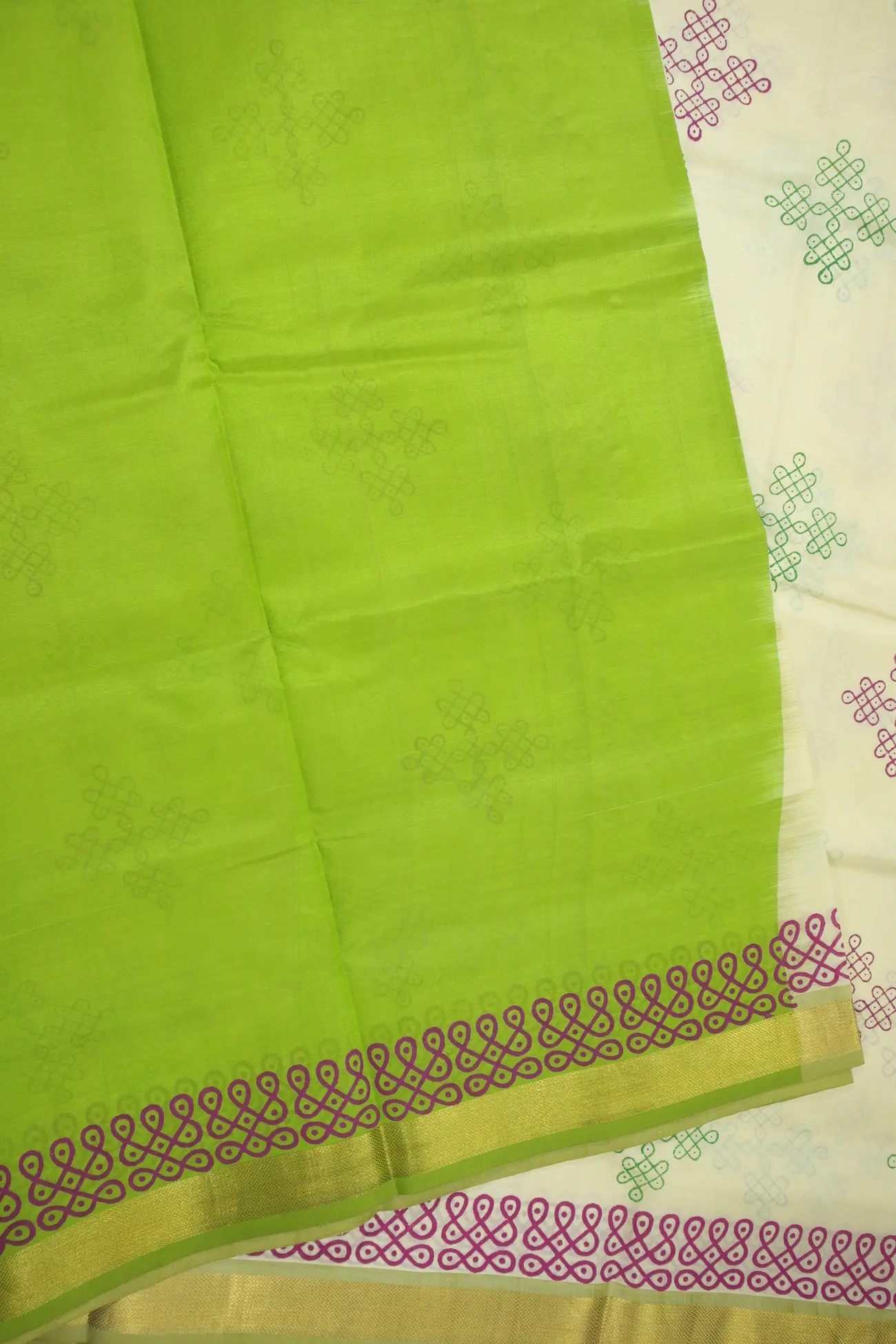 white-kolam-kanchi-silk-cotton-saree-sc002773-d