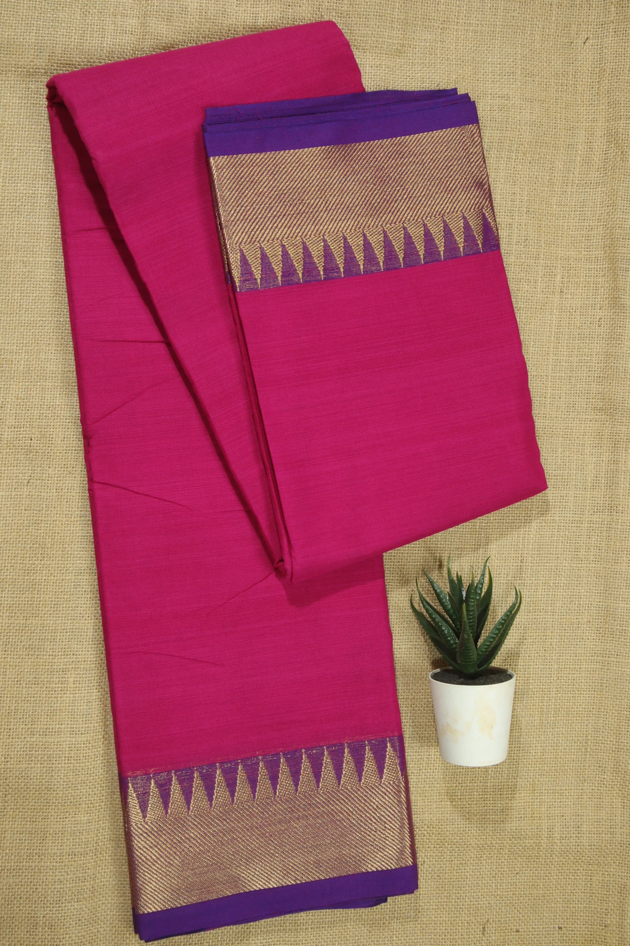 pink-bavanji-border-temple-malarkodi-saree-mk007887-a