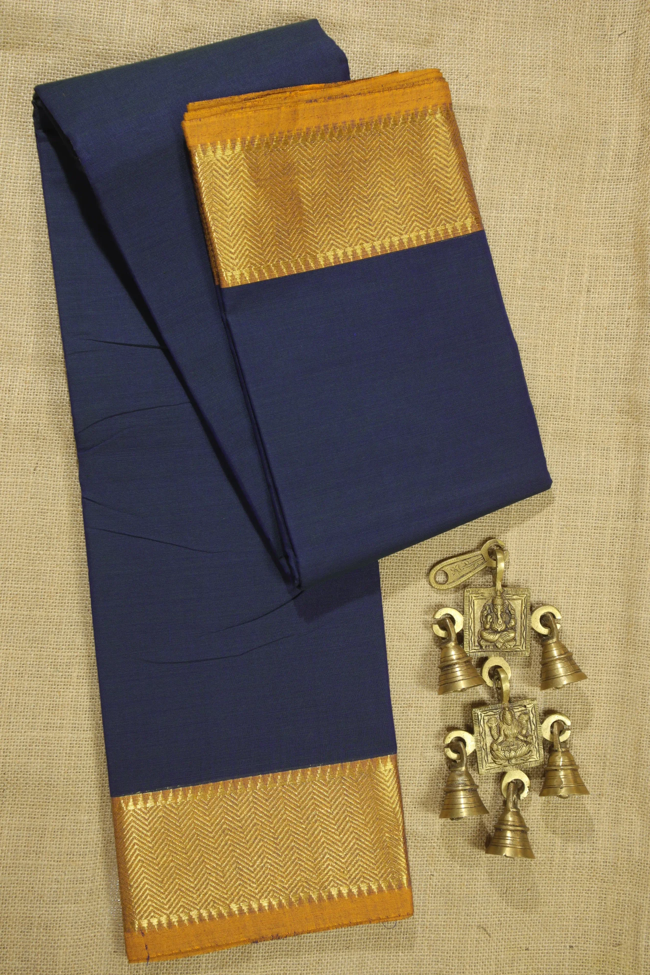 navy-zigzag-malarkodi-saree-mk007868-a