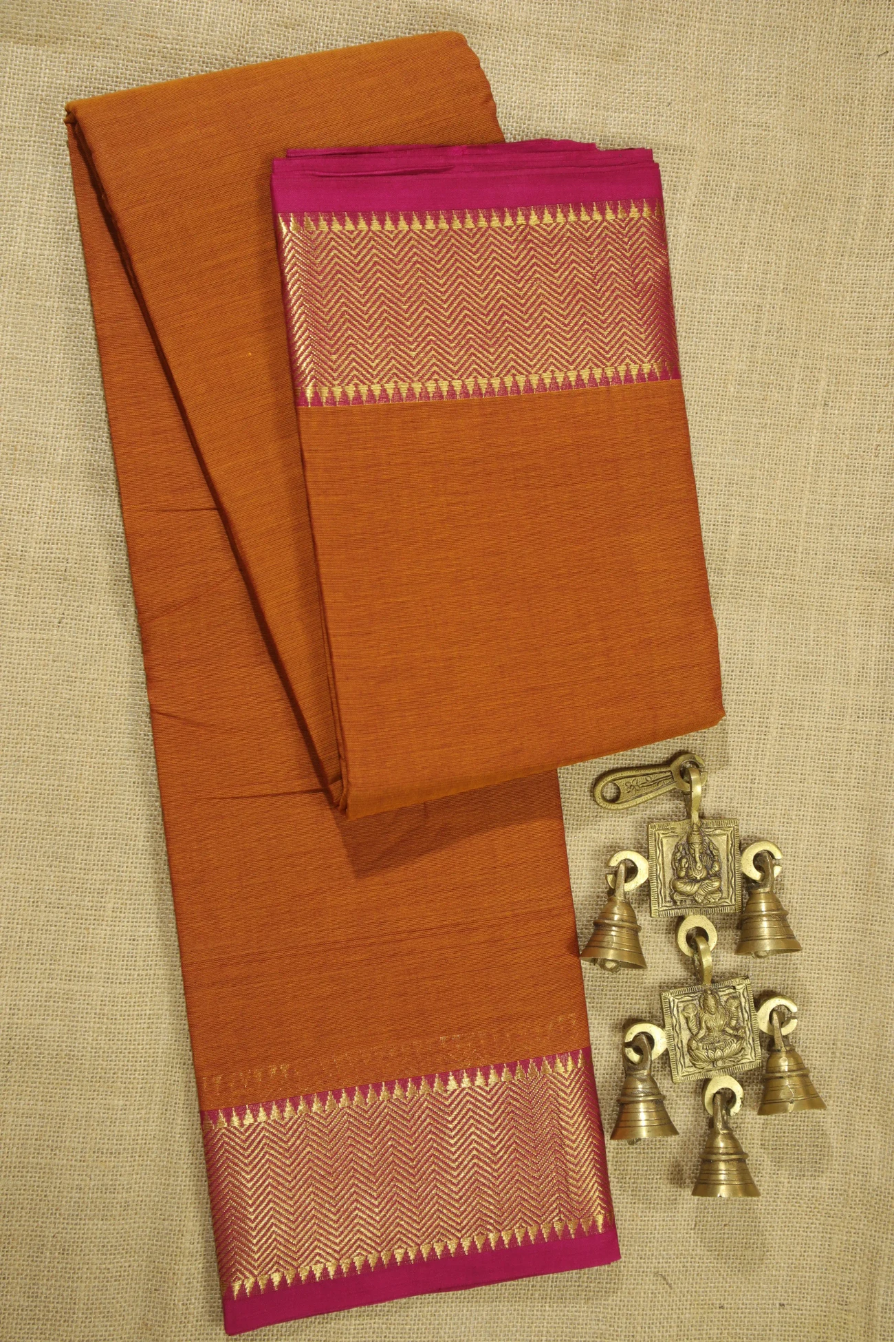 orange-zigzag-malarkodi-saree-mk007847-a