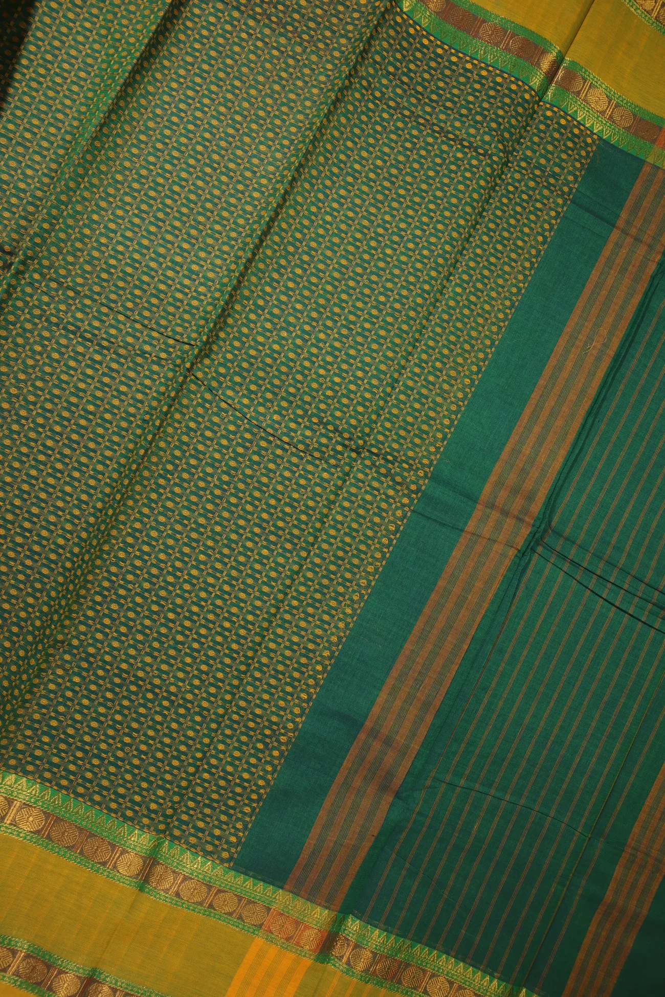 green-plus-checked-kanchi-cotton-saree-uu005330-c