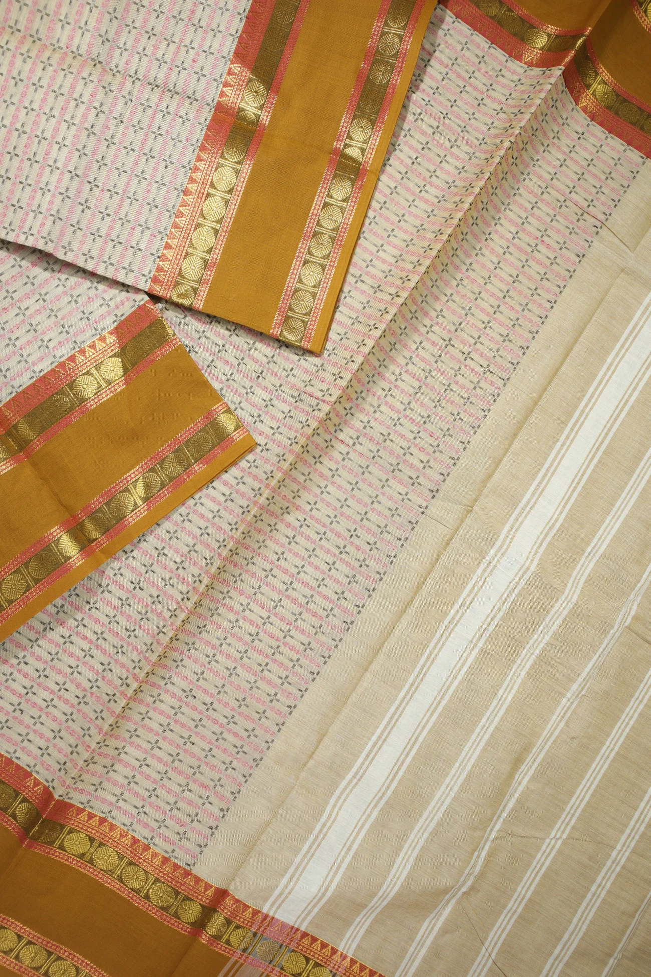 wheat-plus-checked-kanchi-cotton-saree-uu005336-b