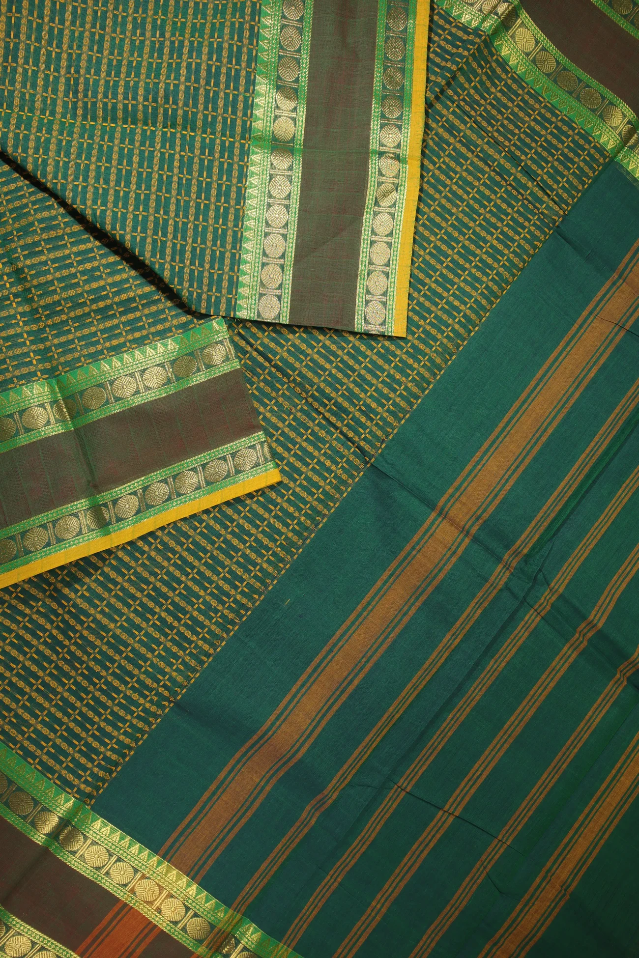 green-plus-checked-kanchi-cotton-saree-uu005338-b