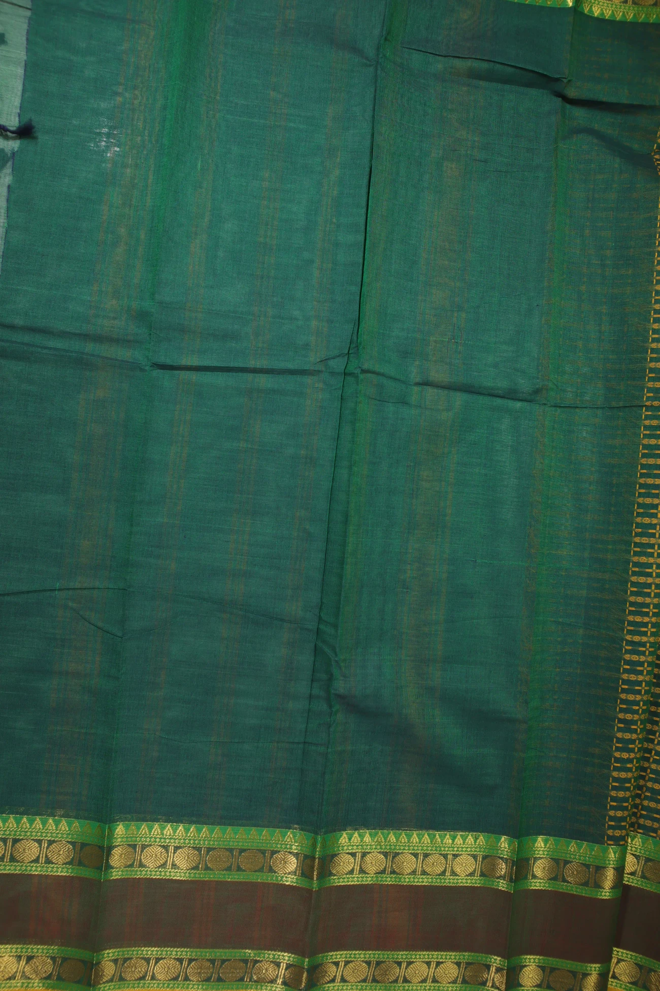 green-plus-checked-kanchi-cotton-saree-uu005338-d